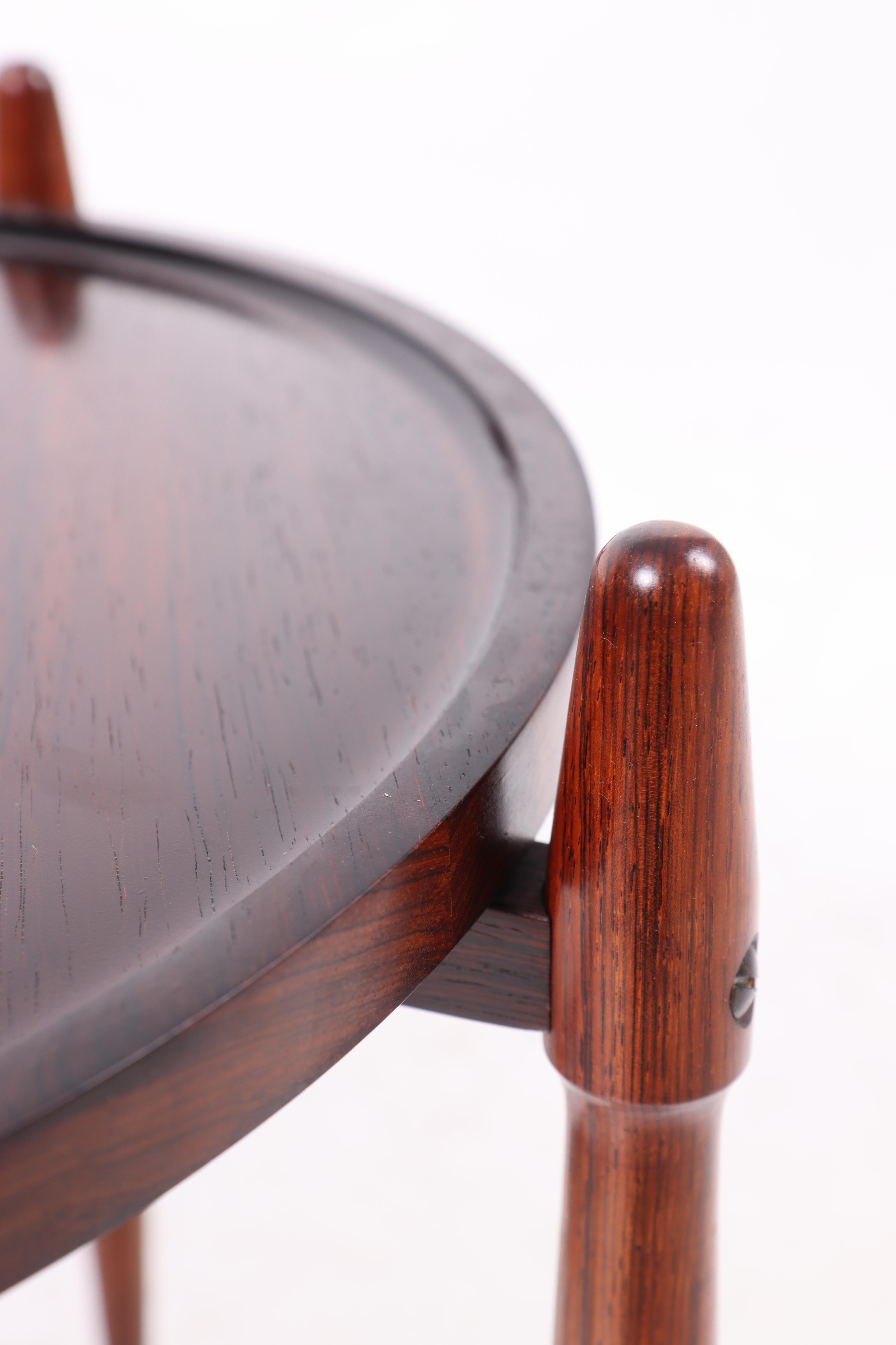 Scandinave moderne Table basse danoise du milieu du siècle dernier en bois de rose massif par Hundevad, années 1960 en vente