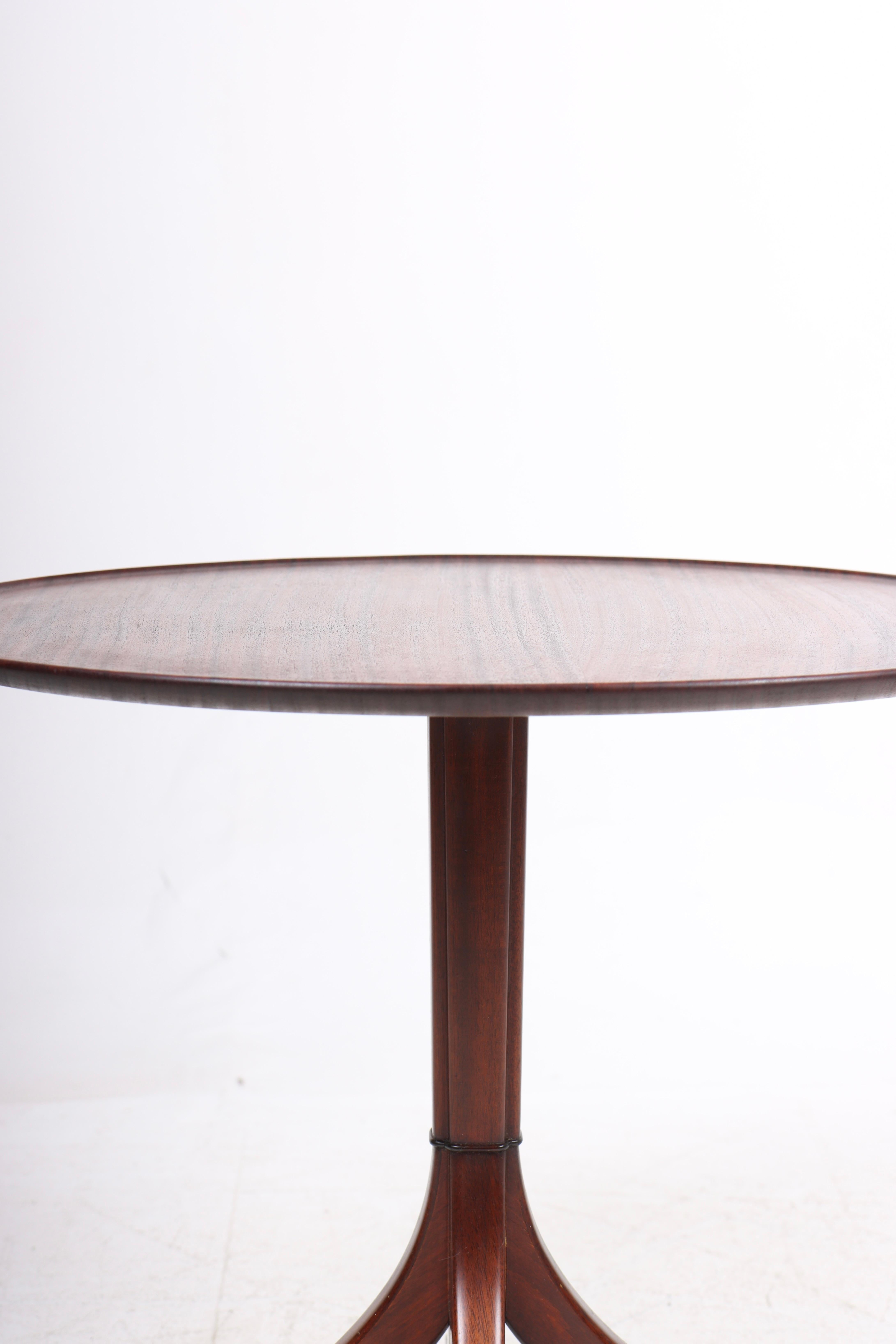 Midcentury Danish Low Table, Solid Mahogany by Cabinetmaker Frits Henningsen In Good Condition For Sale In Lejre, DK