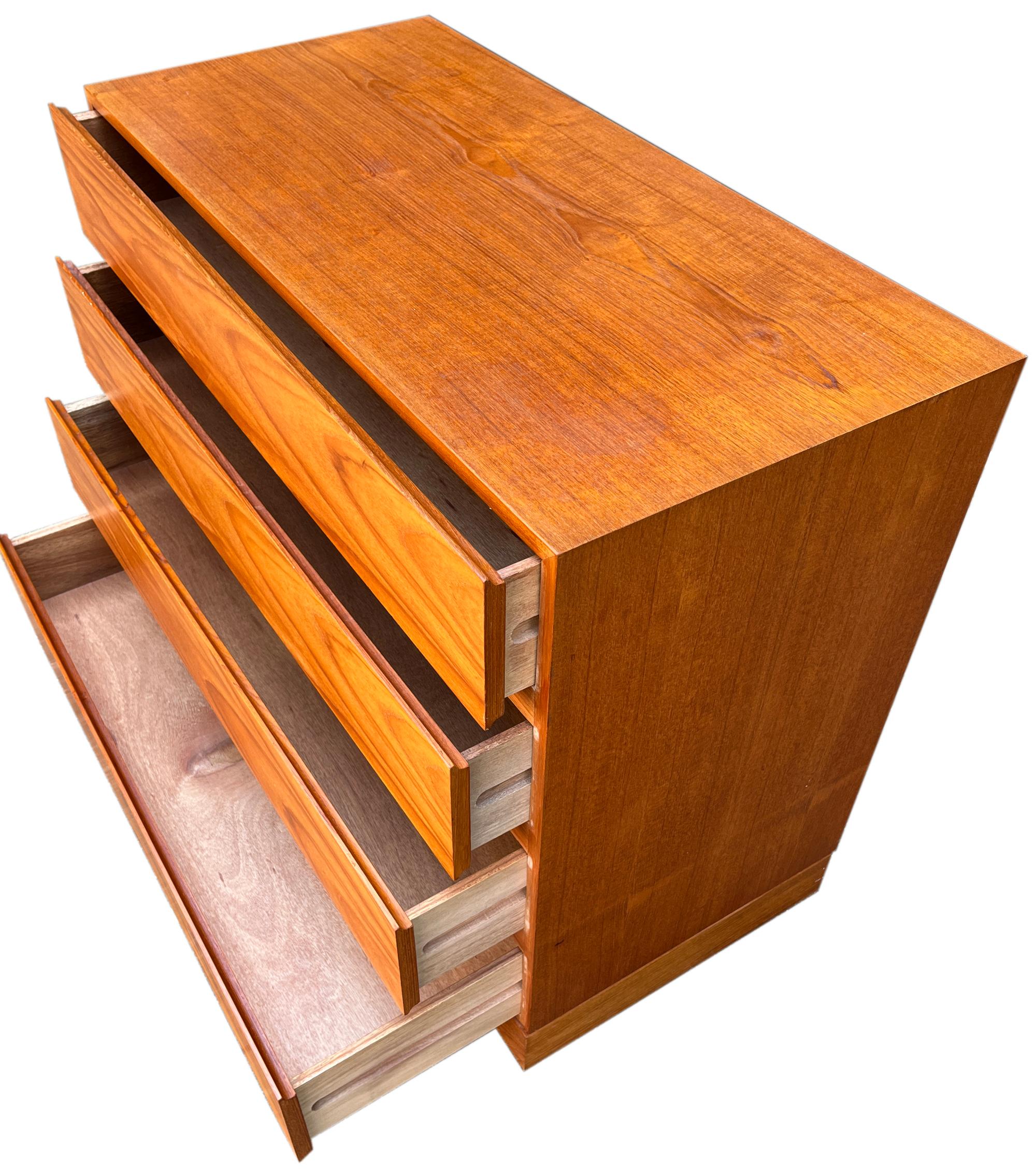 Midcentury Danish Minimalist Chest of Drawers in Teak 1