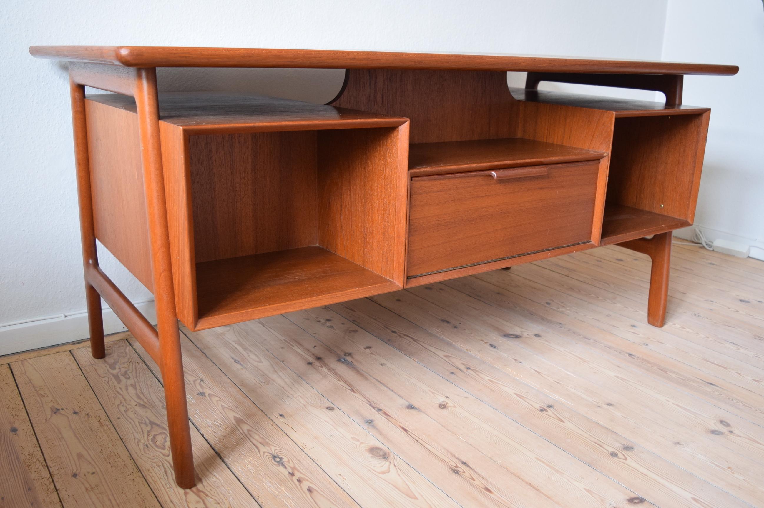 Midcentury Danish Model 75 Executive Teak Desk by Gunni Omann, 1960s For Sale 3