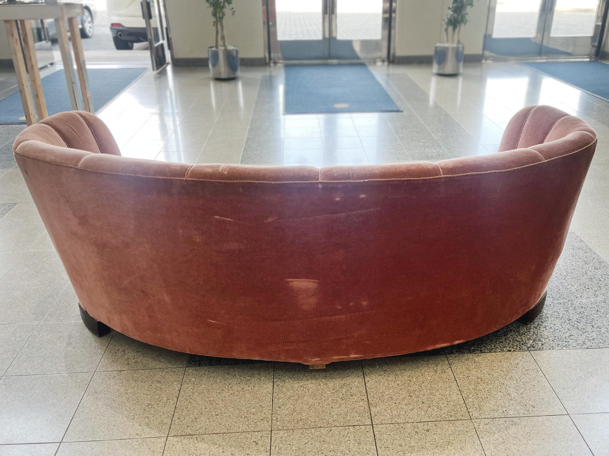 Midcentury Danish Modern Banana Sofa in the Style of Viggo Boesen For Sale 6