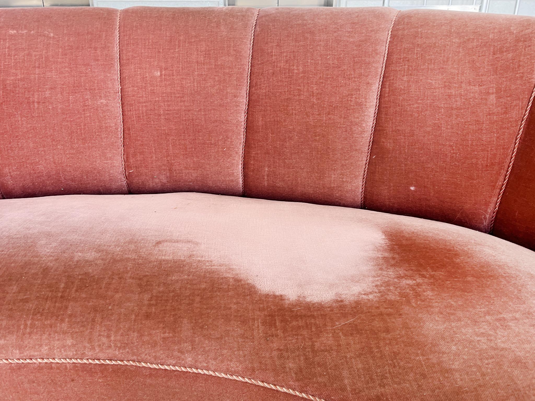 Midcentury Danish Modern Banana Sofa in the Style of Viggo Boesen For Sale 1