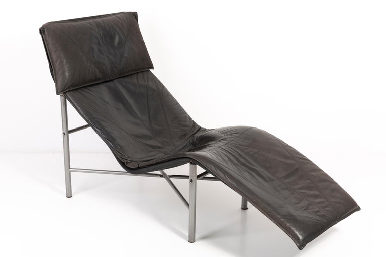 Midcentury Danish Modern Black Leather Chaise Lounge Chair by Tord