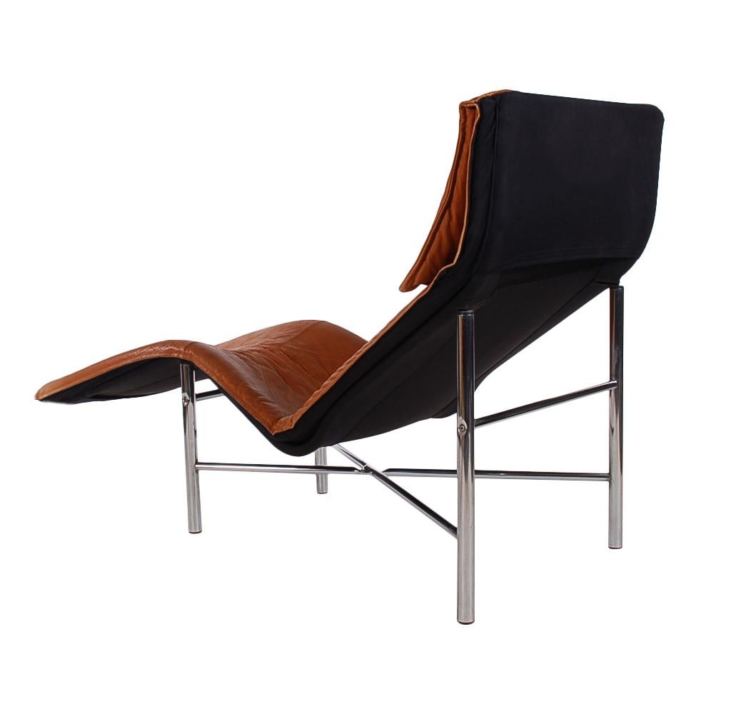 Midcentury Danish Modern Brown Leather Chaise Lounge Chair by Tord Björklund In Good Condition For Sale In Philadelphia, PA