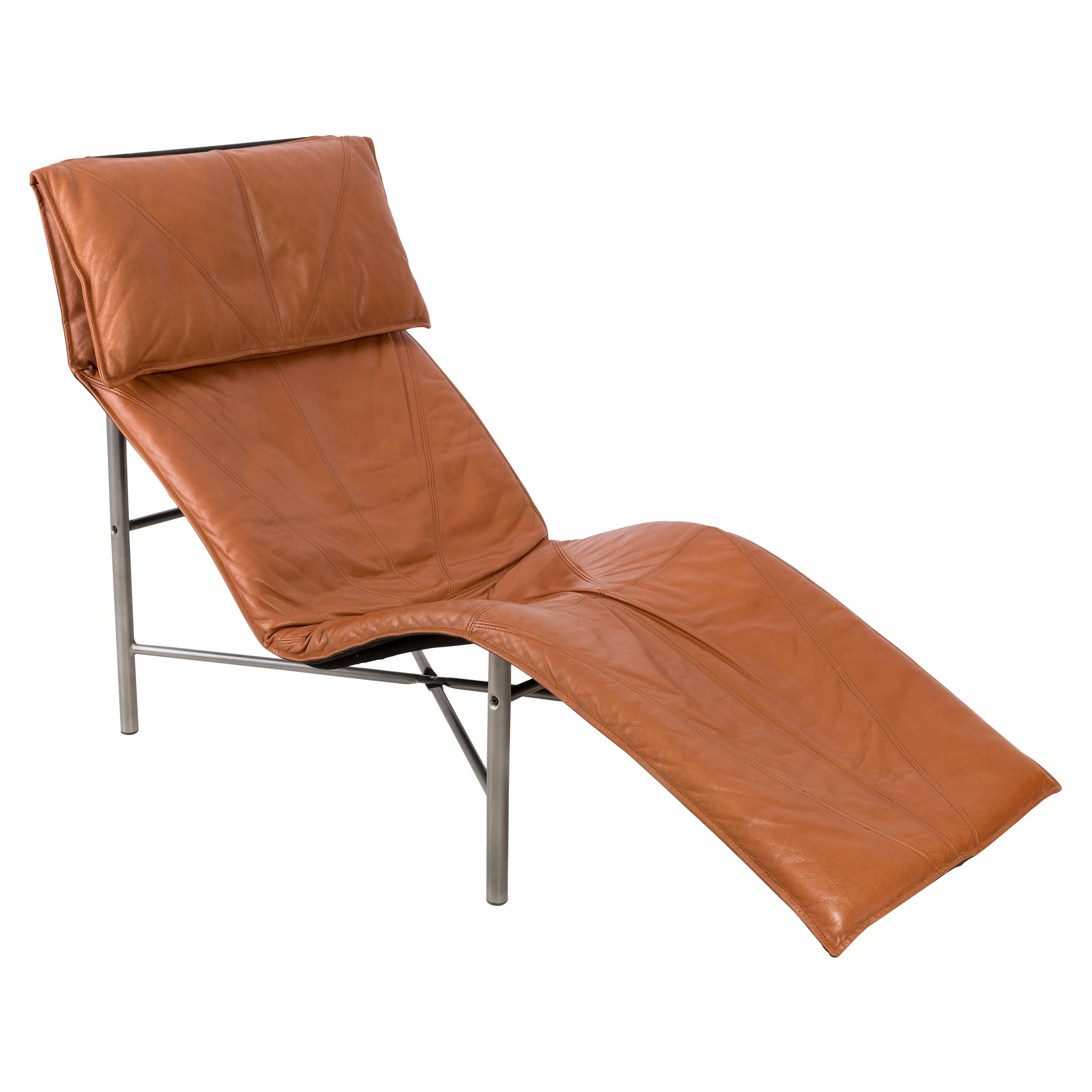 Midcentury Danish Modern Brown Leather Chaise Lounge Chair by Tord Björklund For Sale