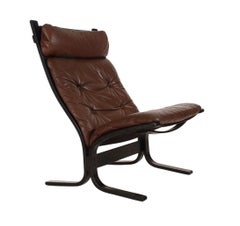 Fauteuil de salon mi-séculaire moderne danois en cuir marron chocolaté