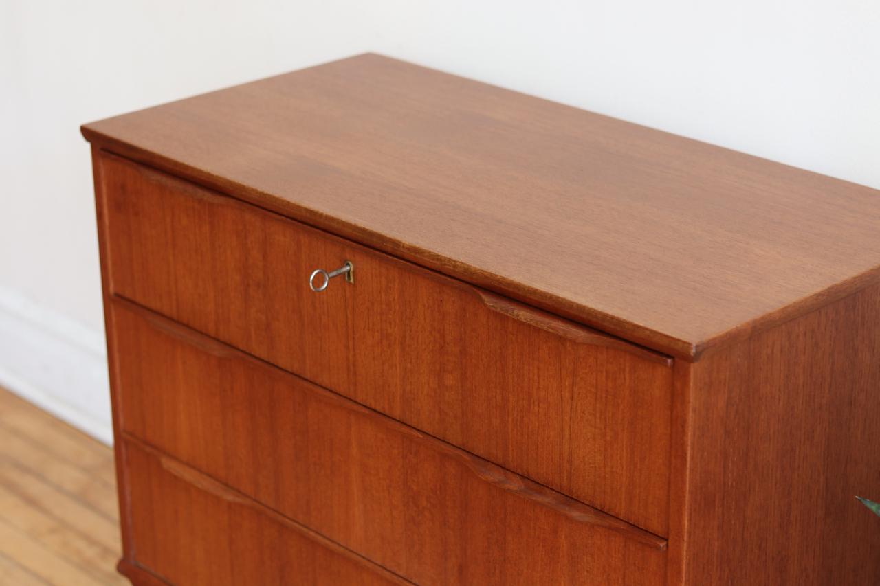 Teak Midcentury Danish Modern Ejsing Chest of Drawers