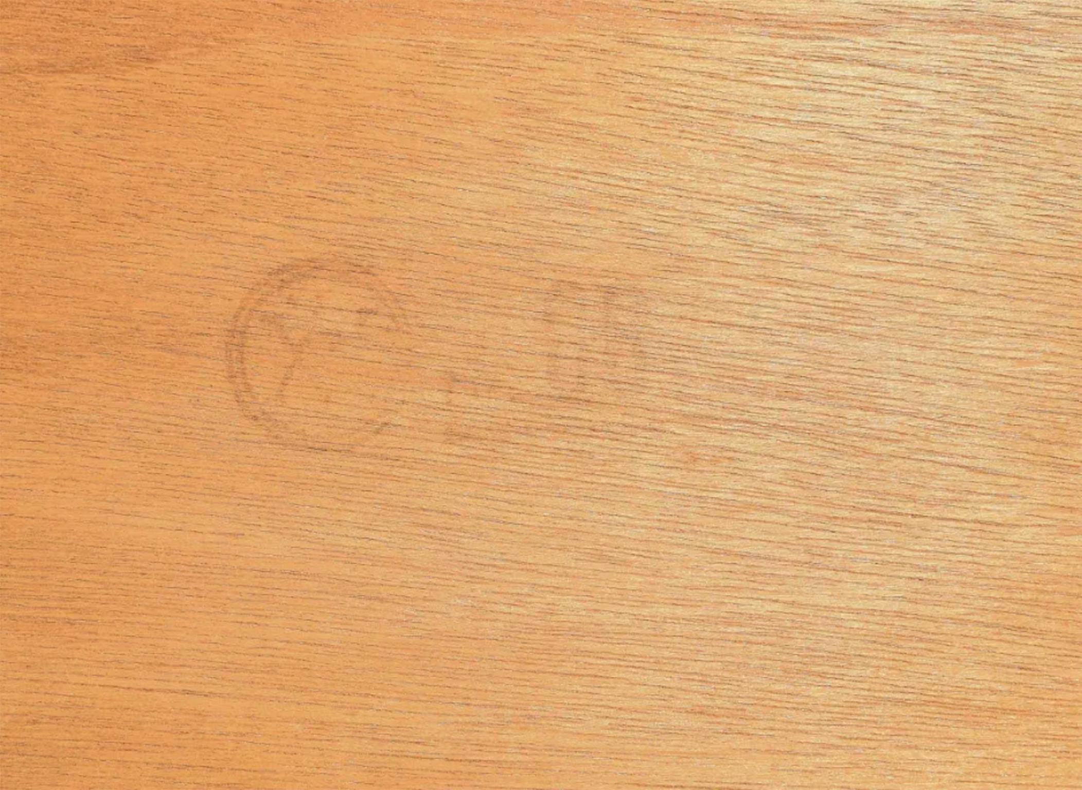 Dänischer Midcentury Modern Flip Down Schreibtisch von Arne Wahl Iversen in Eiche Hell (20. Jahrhundert) im Angebot