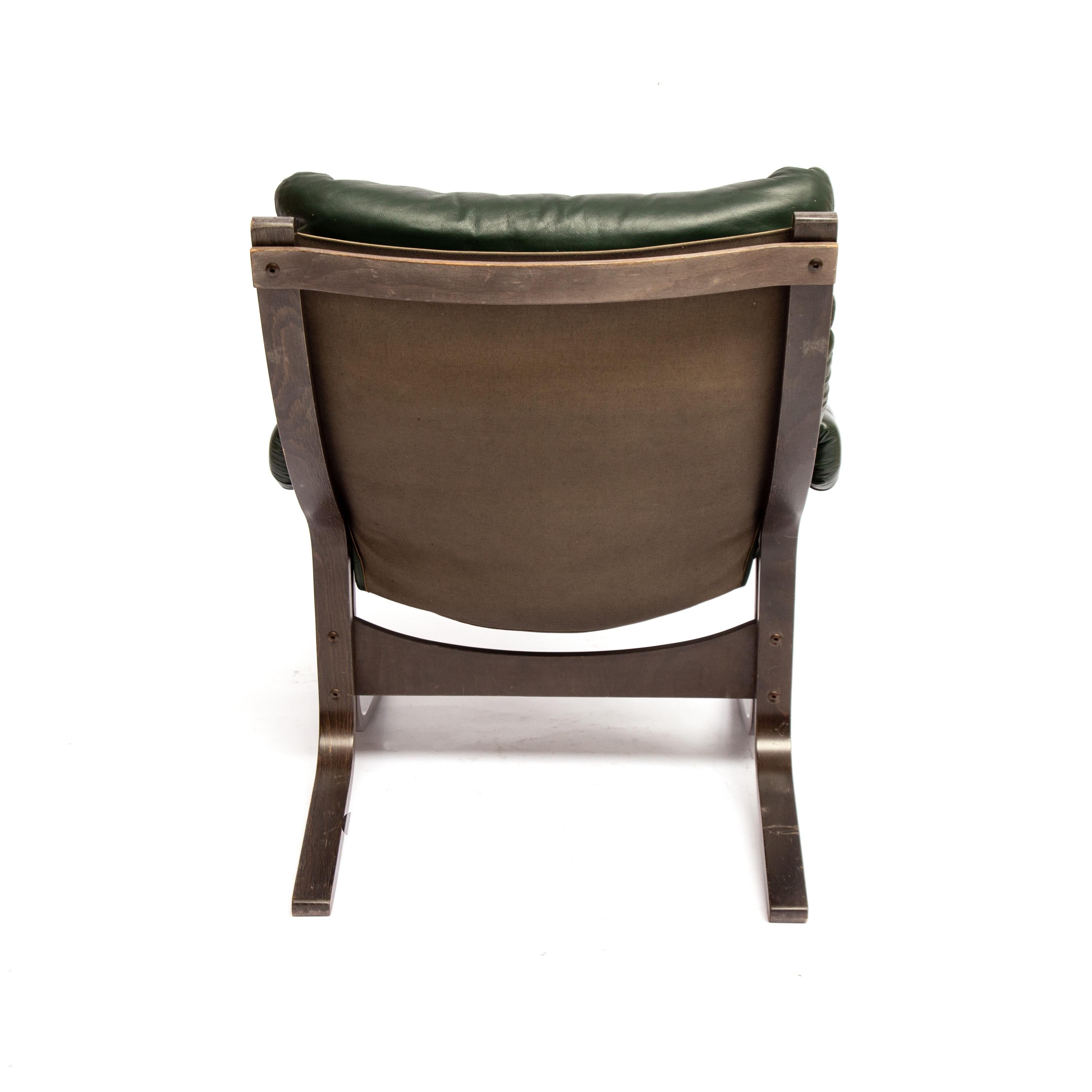 Midcentury Danish Modern Green Leather Slipper Lounge Chair In Good Condition In Hilversum, NL