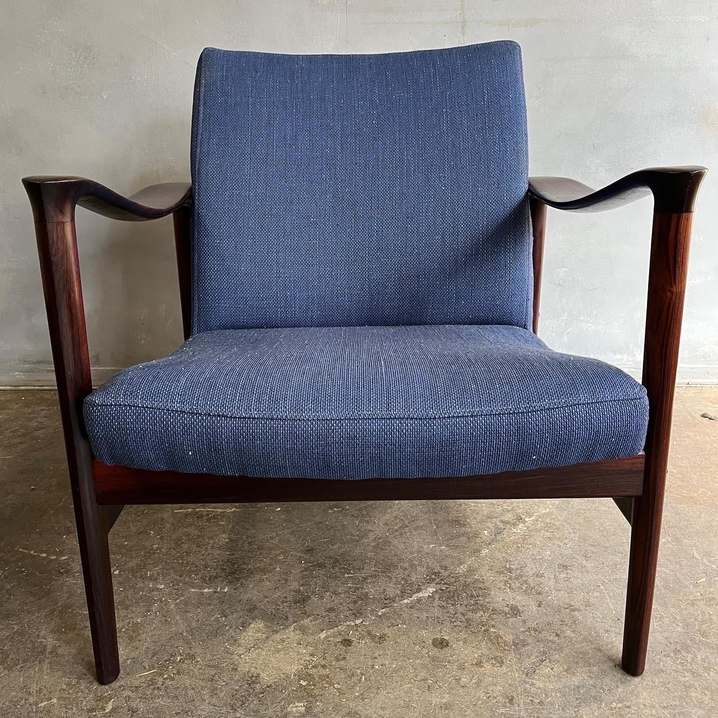 Midcentury Modern Lounge Chair in Rosewood by Torbjorn Afdal  4