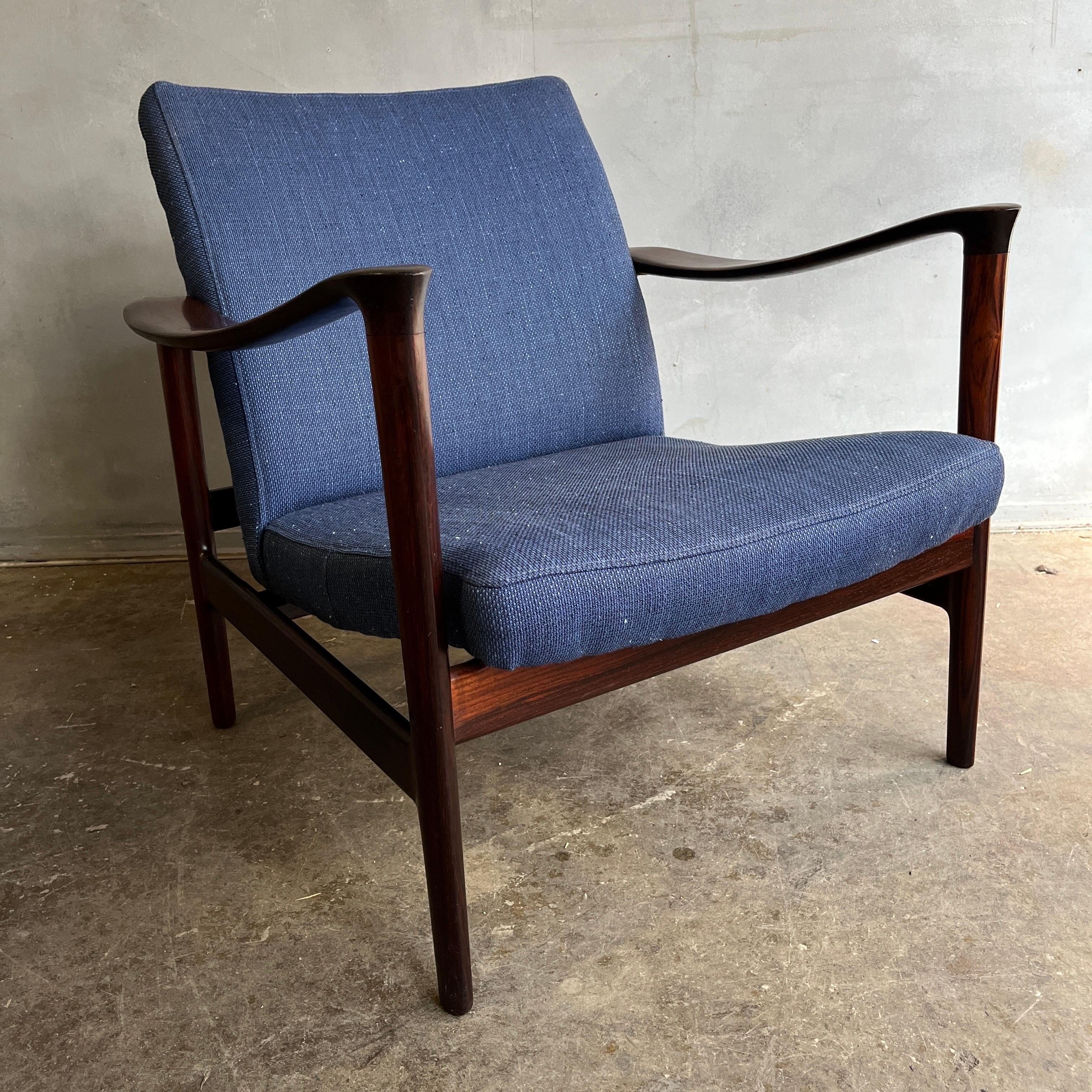 Midcentury Modern Lounge Chair in Rosewood by Torbjorn Afdal  In Good Condition In BROOKLYN, NY