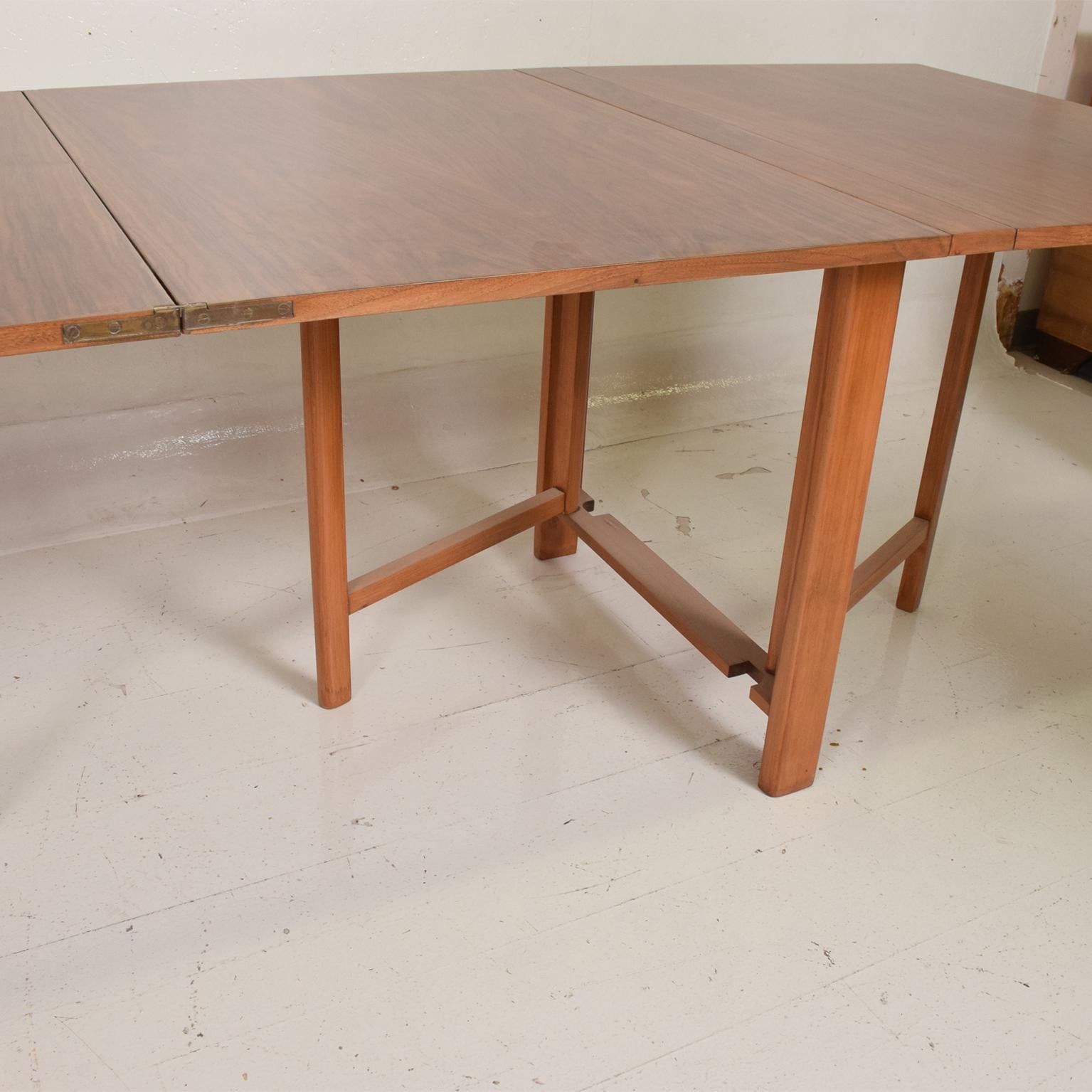 Midcentury Danish Modern Maria Table, Bruno Mathsson Scandinavian Modern In Good Condition In Chula Vista, CA