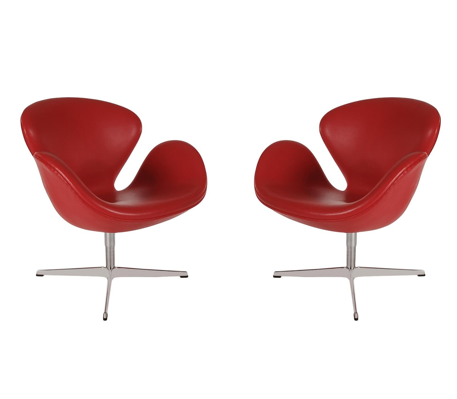 Midcentury Danish Modern Pair of Red Leather Swivel Swan Chairs / Arne Jacobsen 2