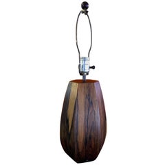 Lampada da tavolo esagonale in legno di palissandro della modernità danese del Medioevo