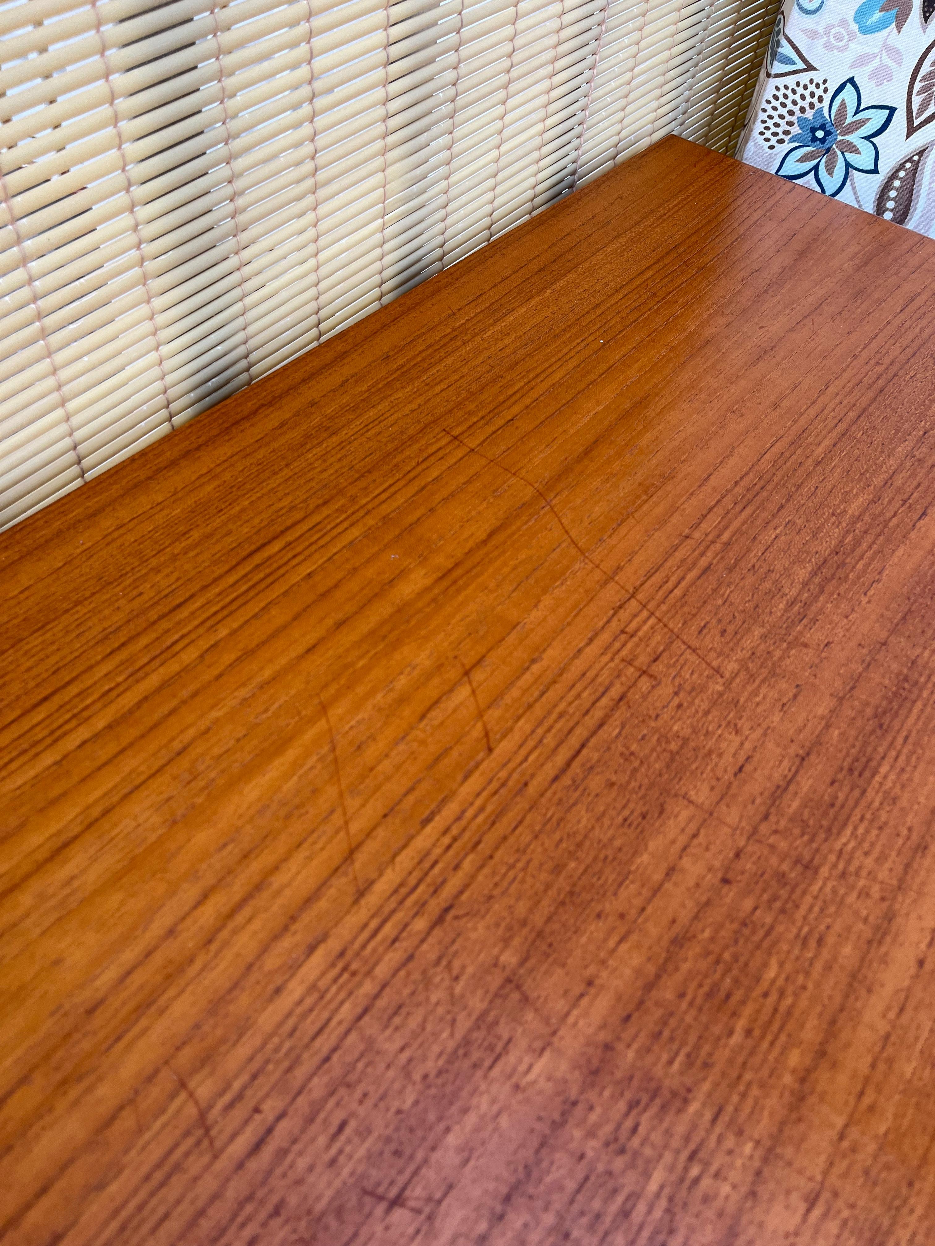 Credenza danese moderna di metà secolo di Sannemannn Moble. Circa anni '80 in vendita 10