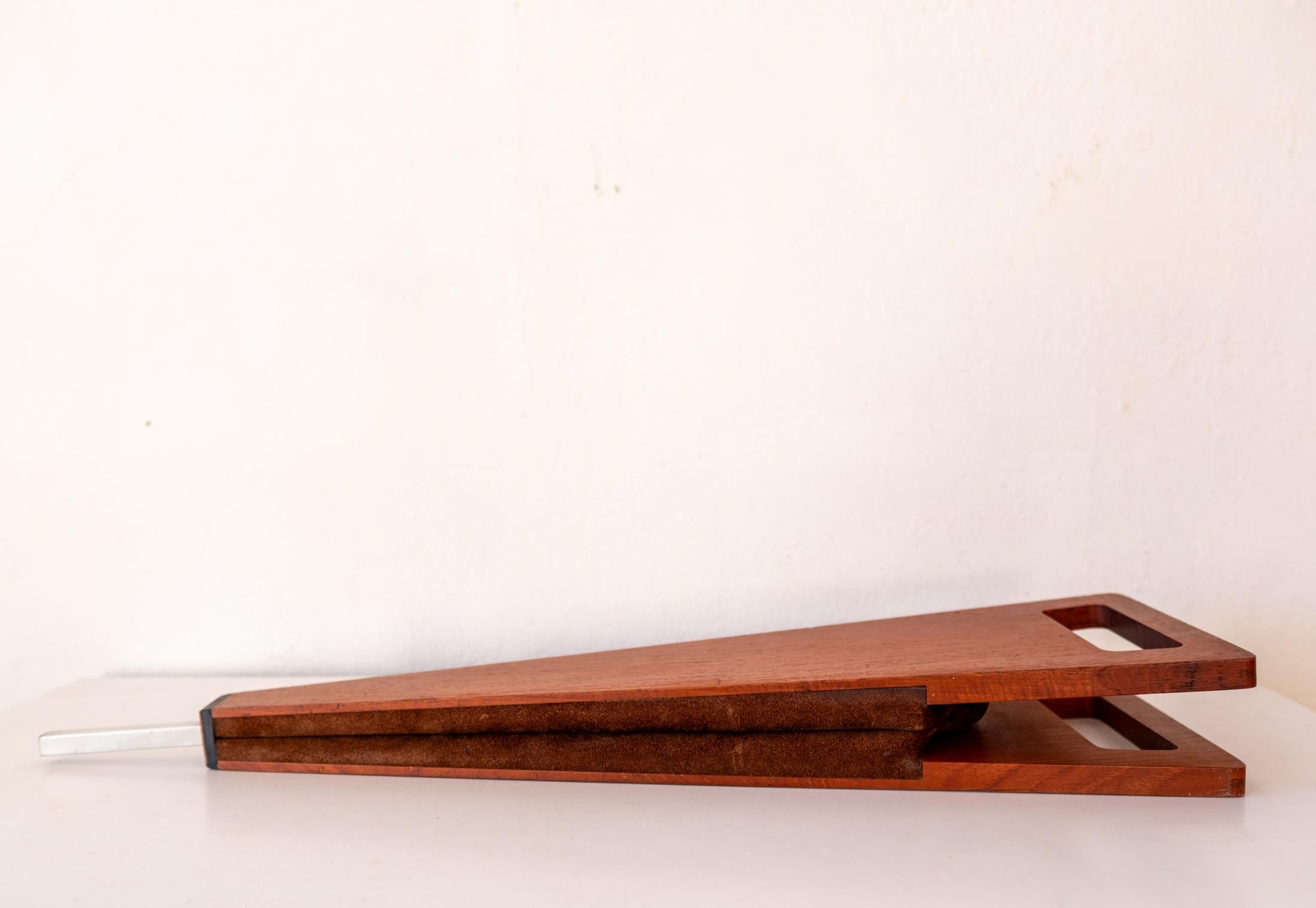 Midcentury Danish Modern Skjode Teak and Suede Fireplace Bellows 1960s In Good Condition For Sale In San Diego, CA