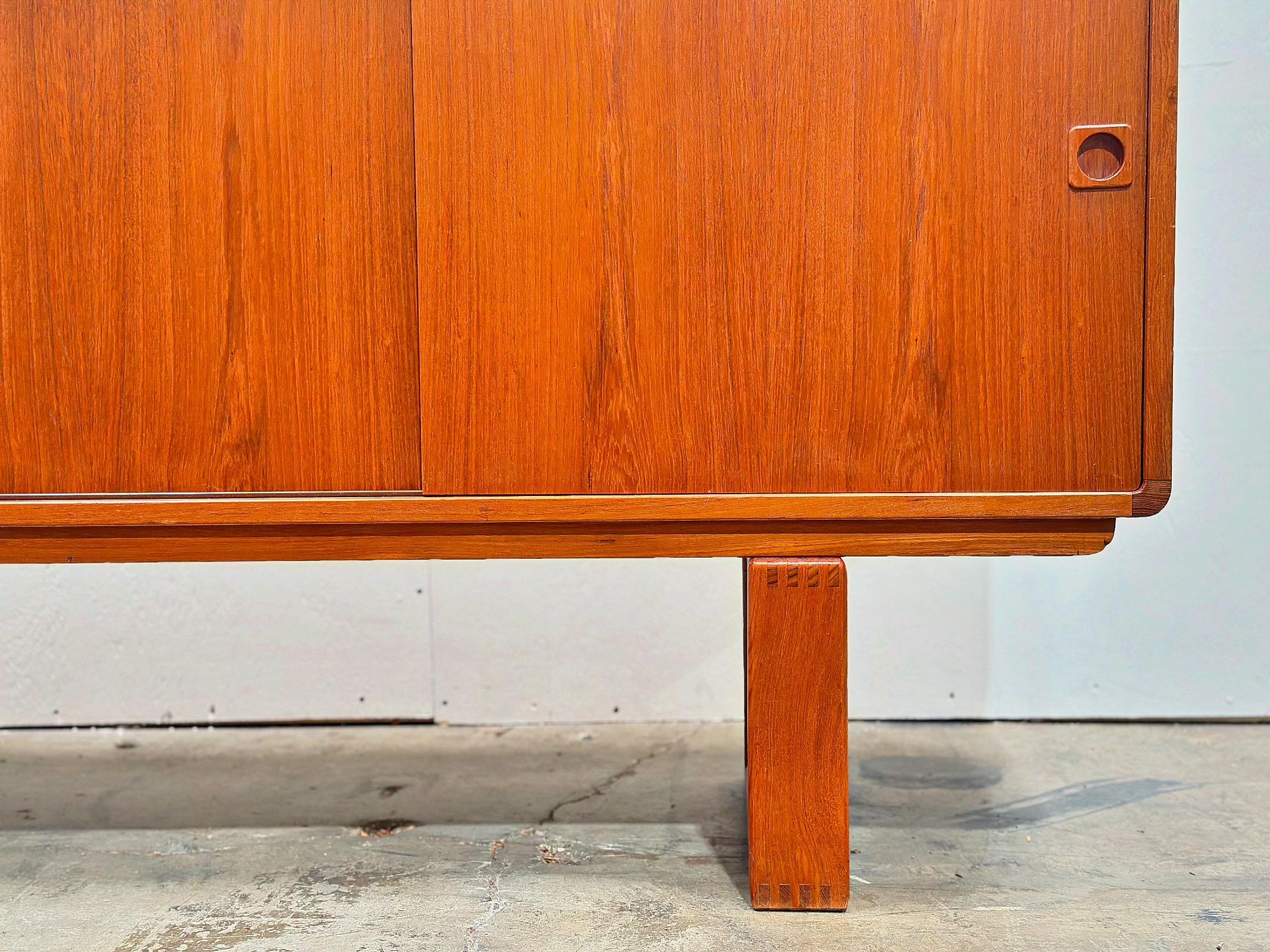 Late 20th Century Midcentury Danish Modern Teak Credenza - Sled Base - Long Sliding Door Cabinet
