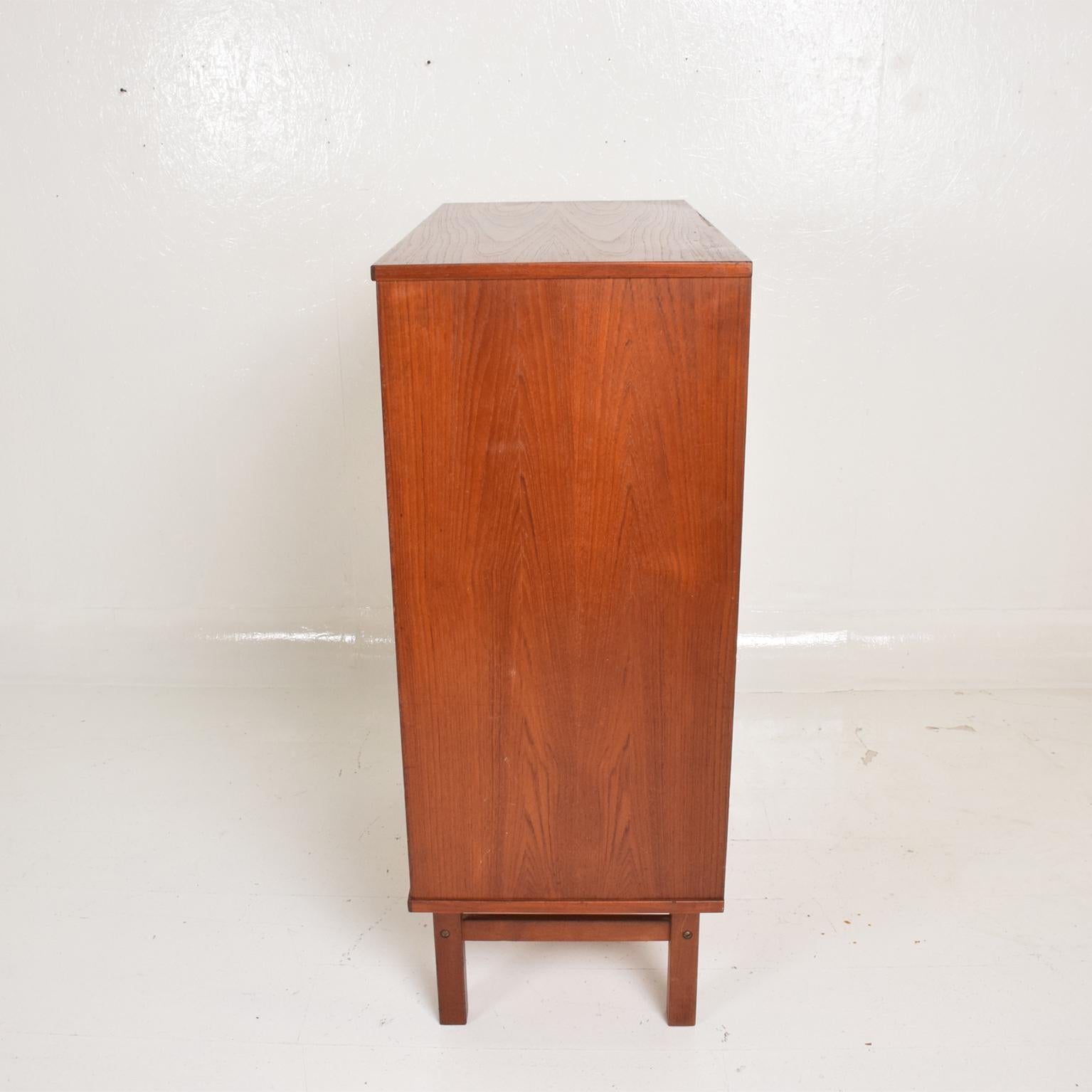 tall highboy dresser