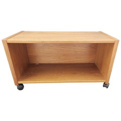 Carrello basso rotante/supporto in teak moderno danese di metà secolo