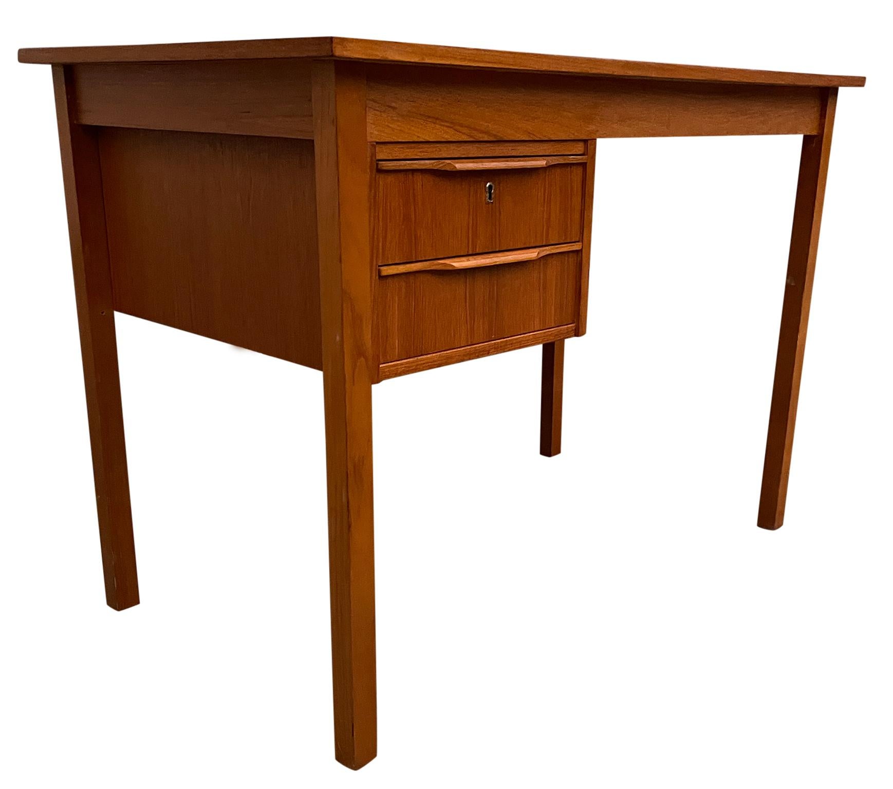 Midcentury Danish Modern Teak Small Desk 2 Drawers Top Lockable Drawer In Good Condition In BROOKLYN, NY
