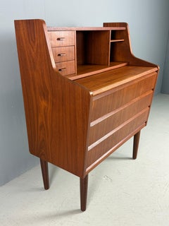 Scrivania moderna danese di metà secolo in Wood Wood, cassettiera, anni '60