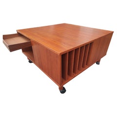 Verstellbarer dänischer Cocktailtisch aus Teakholz von Loving für Dansk, Moderne der Mitte des Jahrhunderts