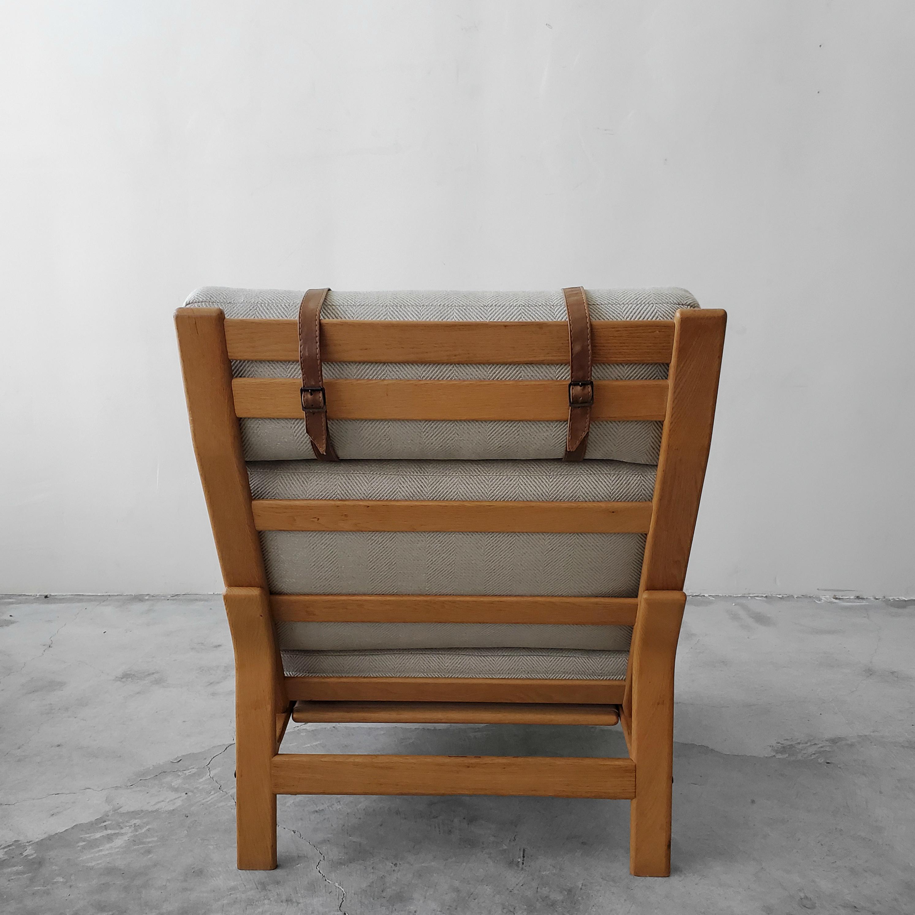 Midcentury Danish Oak Lounge Chair by Komfort Design In Good Condition In Las Vegas, NV