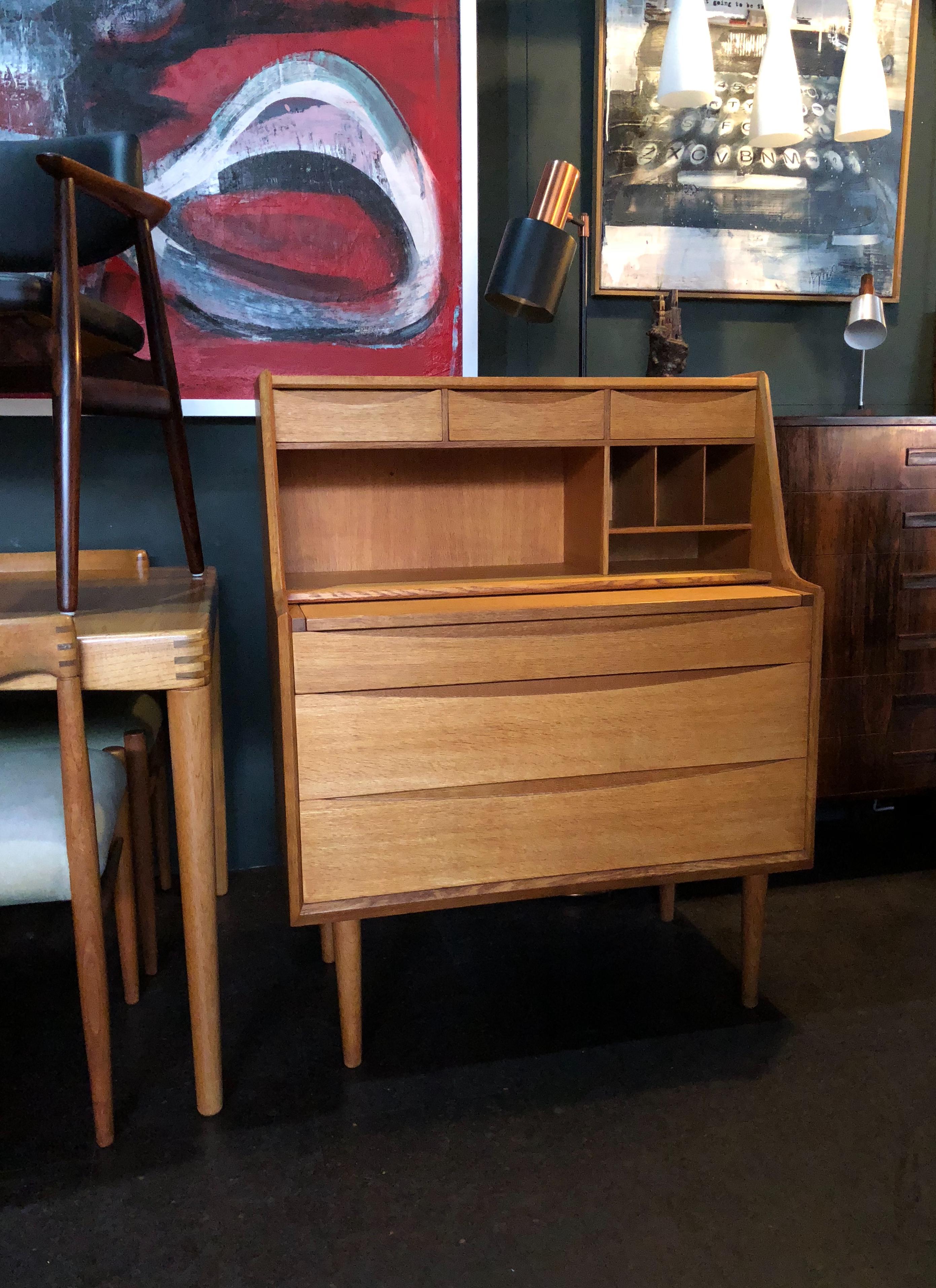 Midcentury Danish Oak Secretaire Bureau, Orum Møbler In Good Condition In London, GB