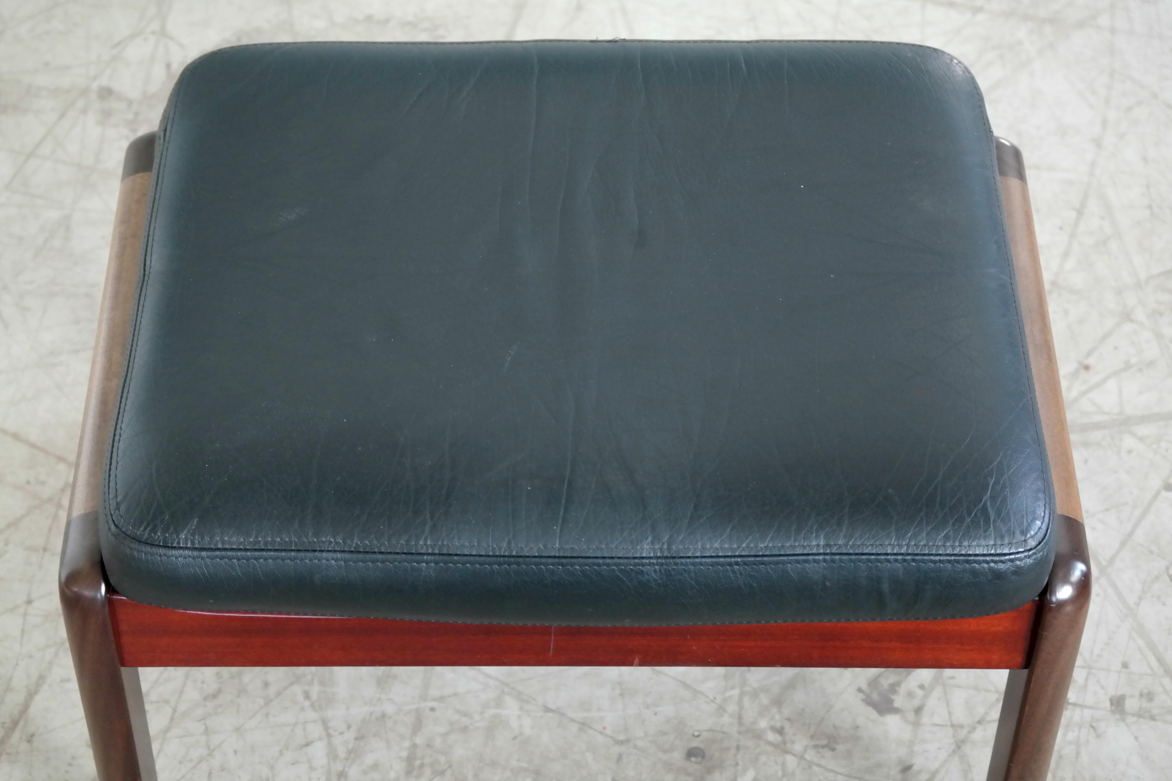 Midcentury Danish Ottoman in Leather and Mahogany by Ole Wanscher In Good Condition In Bridgeport, CT