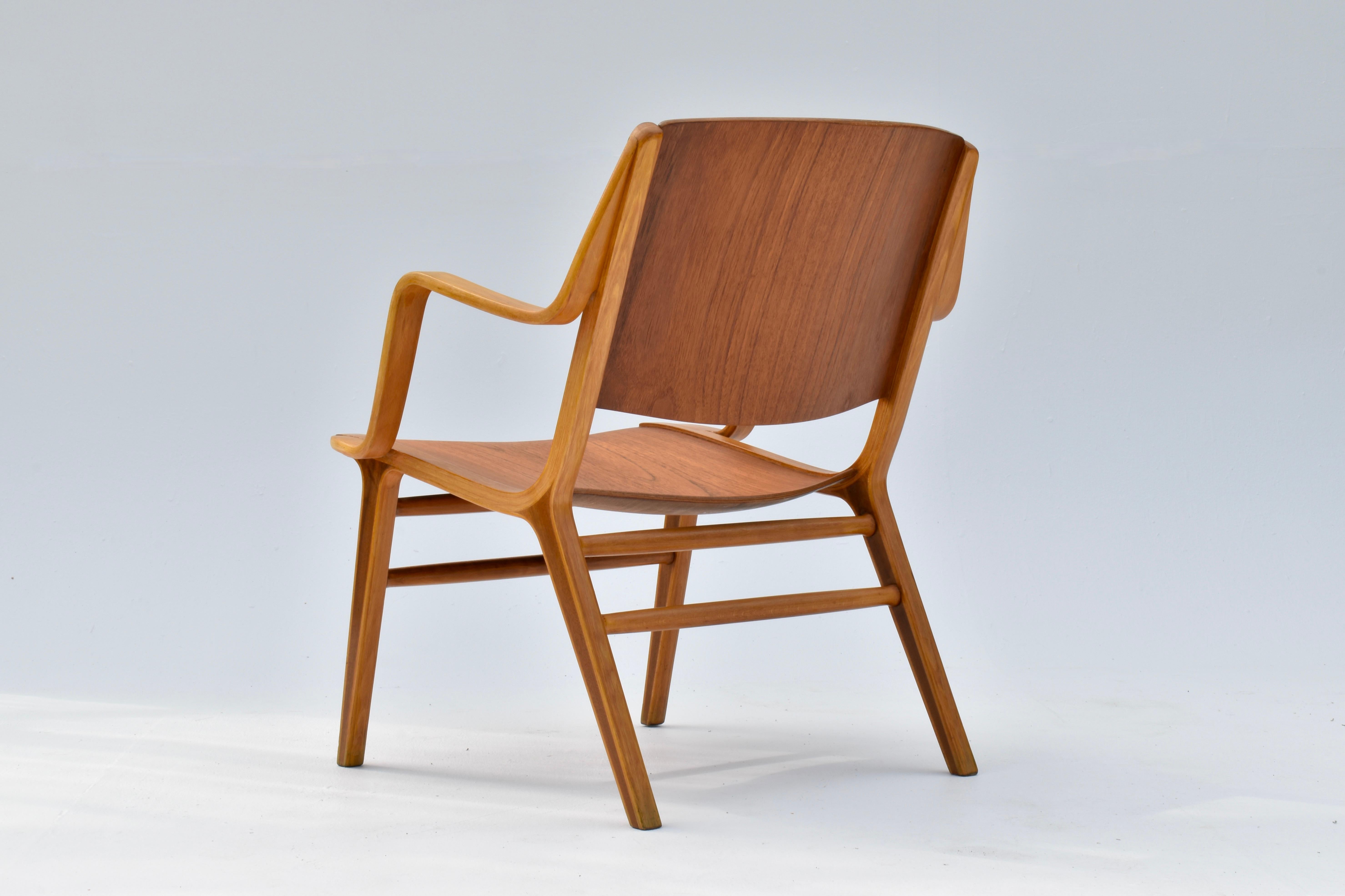 Midcentury Danish Peter Hvidt AX Chair For Fritz Hansen For Sale 4