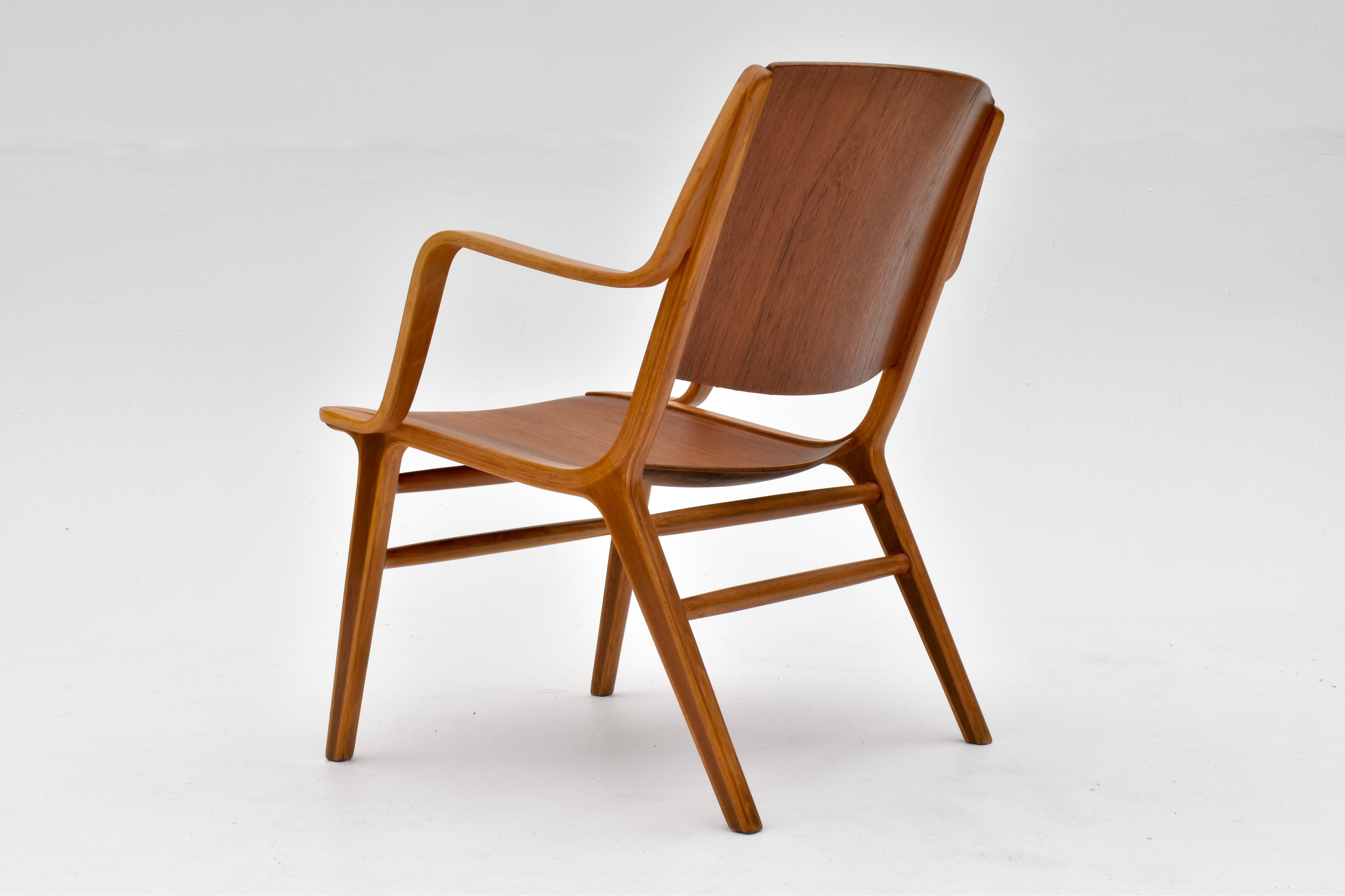 Midcentury Danish Peter Hvidt AX Chair For Fritz Hansen For Sale 4