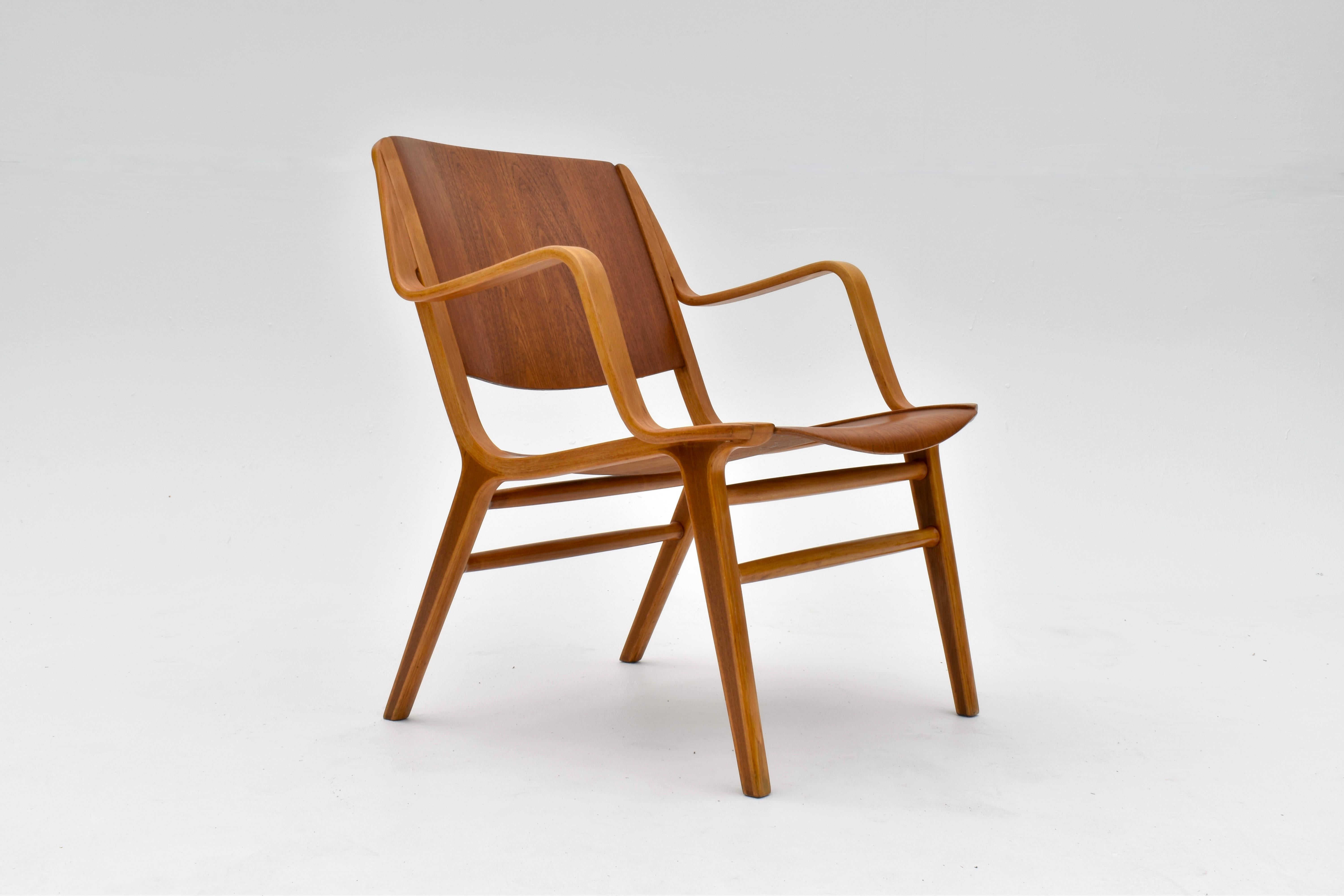 Scandinavian Modern Midcentury Danish Peter Hvidt AX Chair For Fritz Hansen For Sale