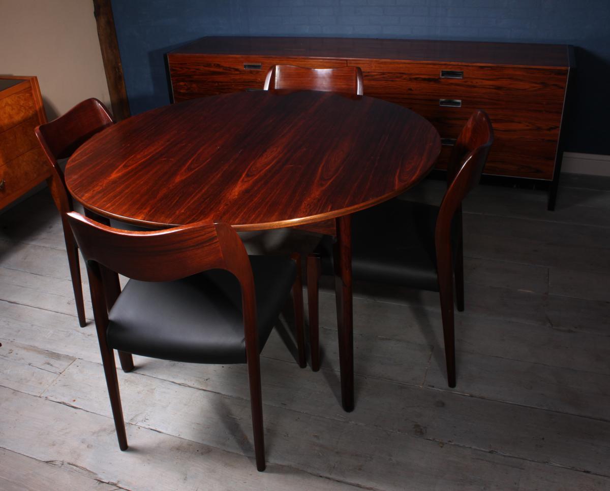 Midcentury Danish Rosewood Dining Table In Excellent Condition In Paddock Wood, Kent