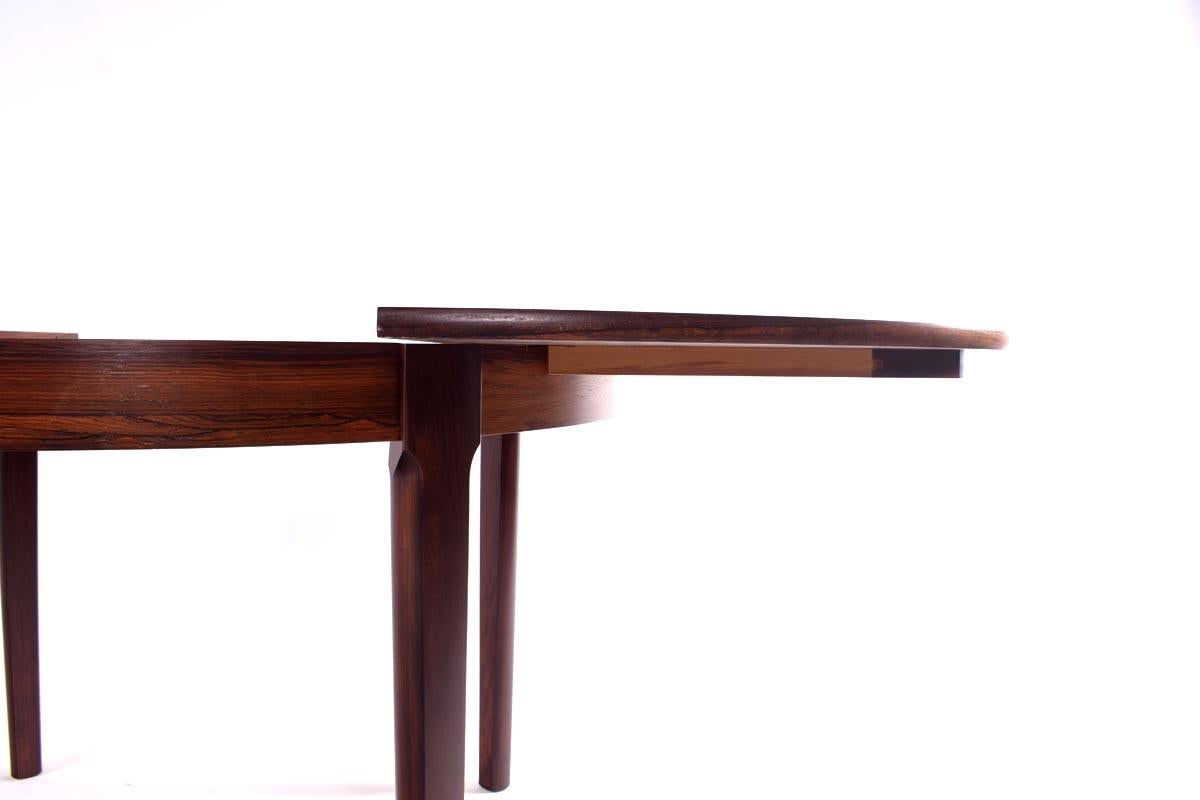 Midcentury Danish Rosewood Dining Table with Two Hidden Leaves 7