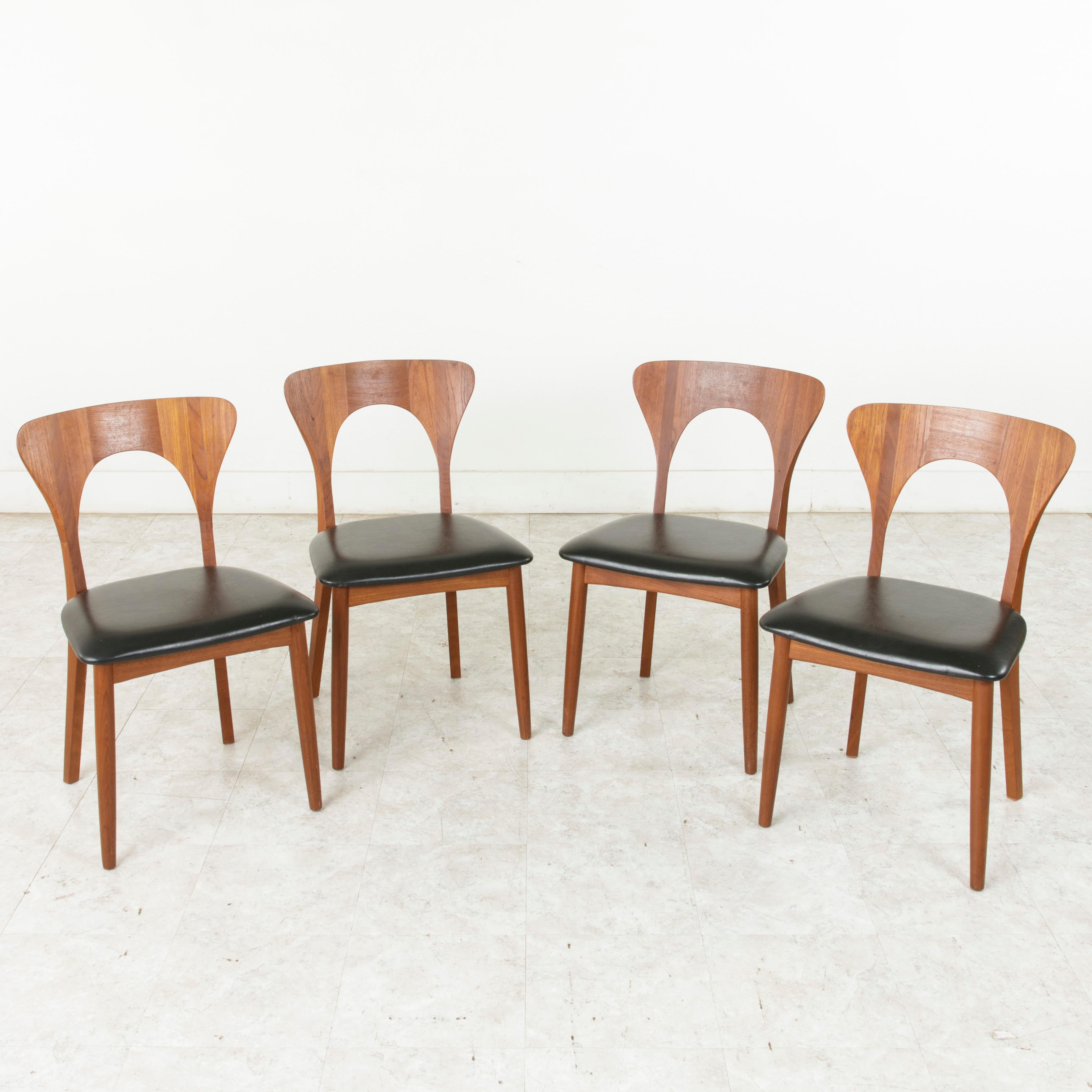 Midcentury Danish Round Teak Table and Four Chairs by Niels Koefoed, Hornslet 4