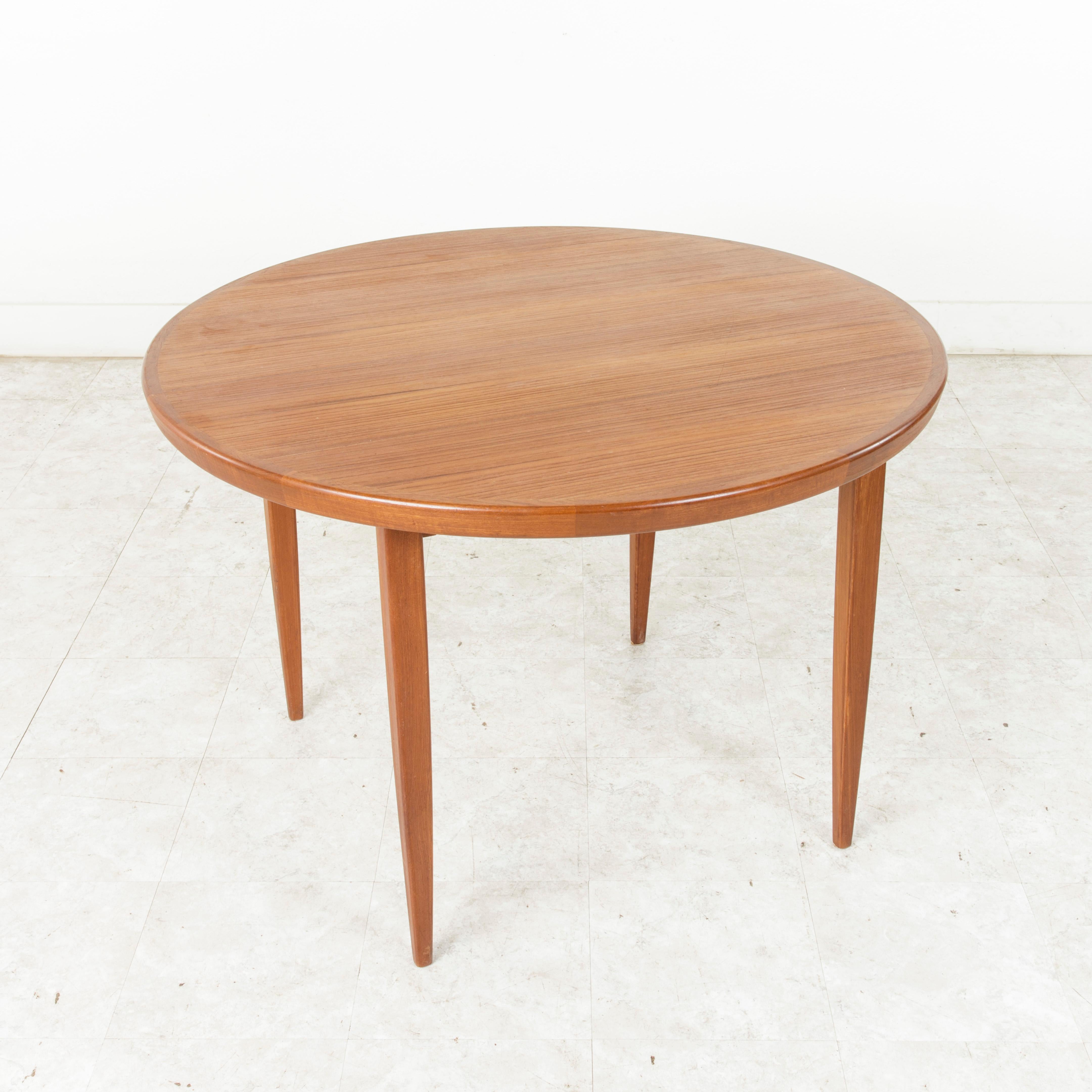 Mid-Century Modern Midcentury Danish Round Teak Table and Four Chairs by Niels Koefoed, Hornslet