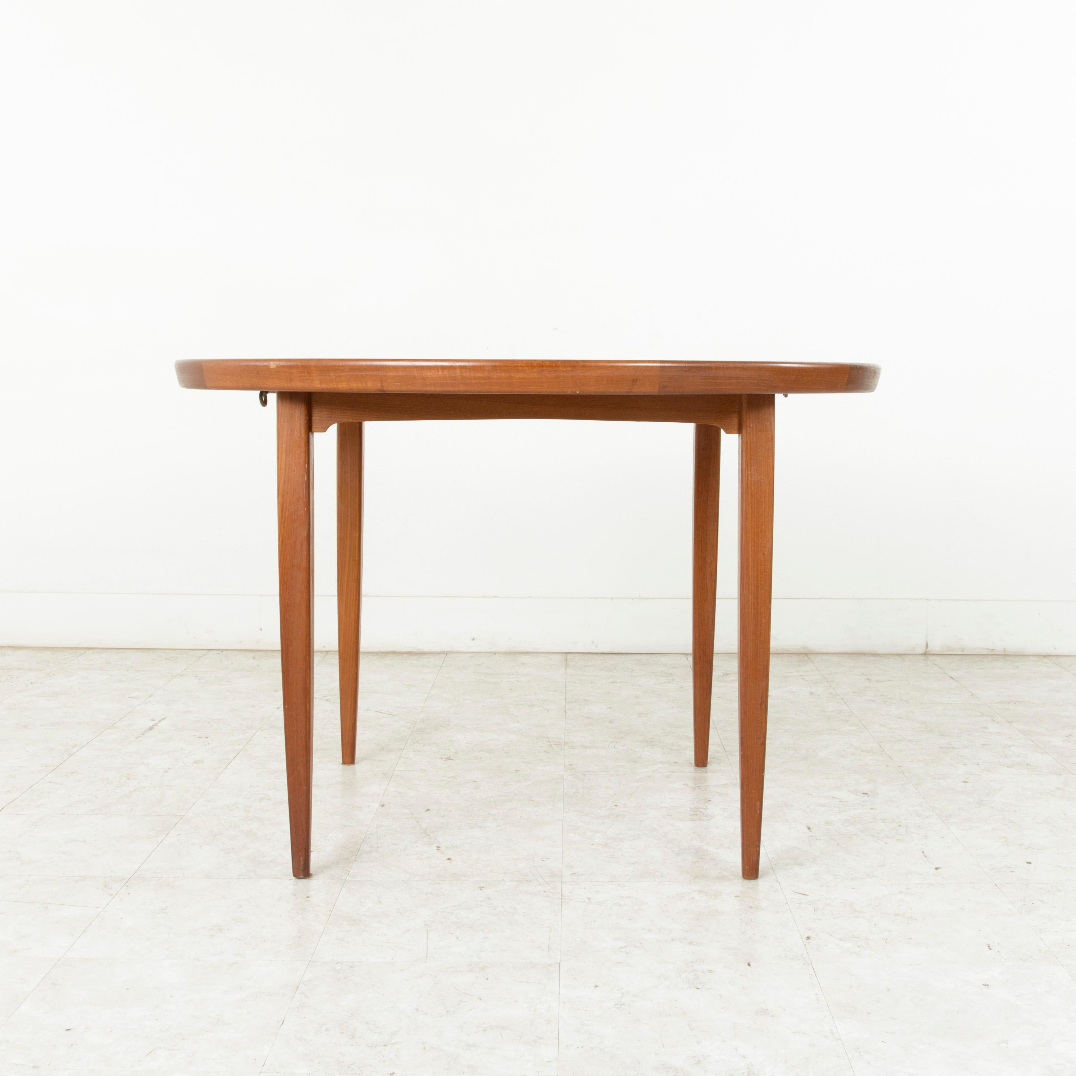 Midcentury Danish Round Teak Table and Four Chairs by Niels Koefoed, Hornslet 2