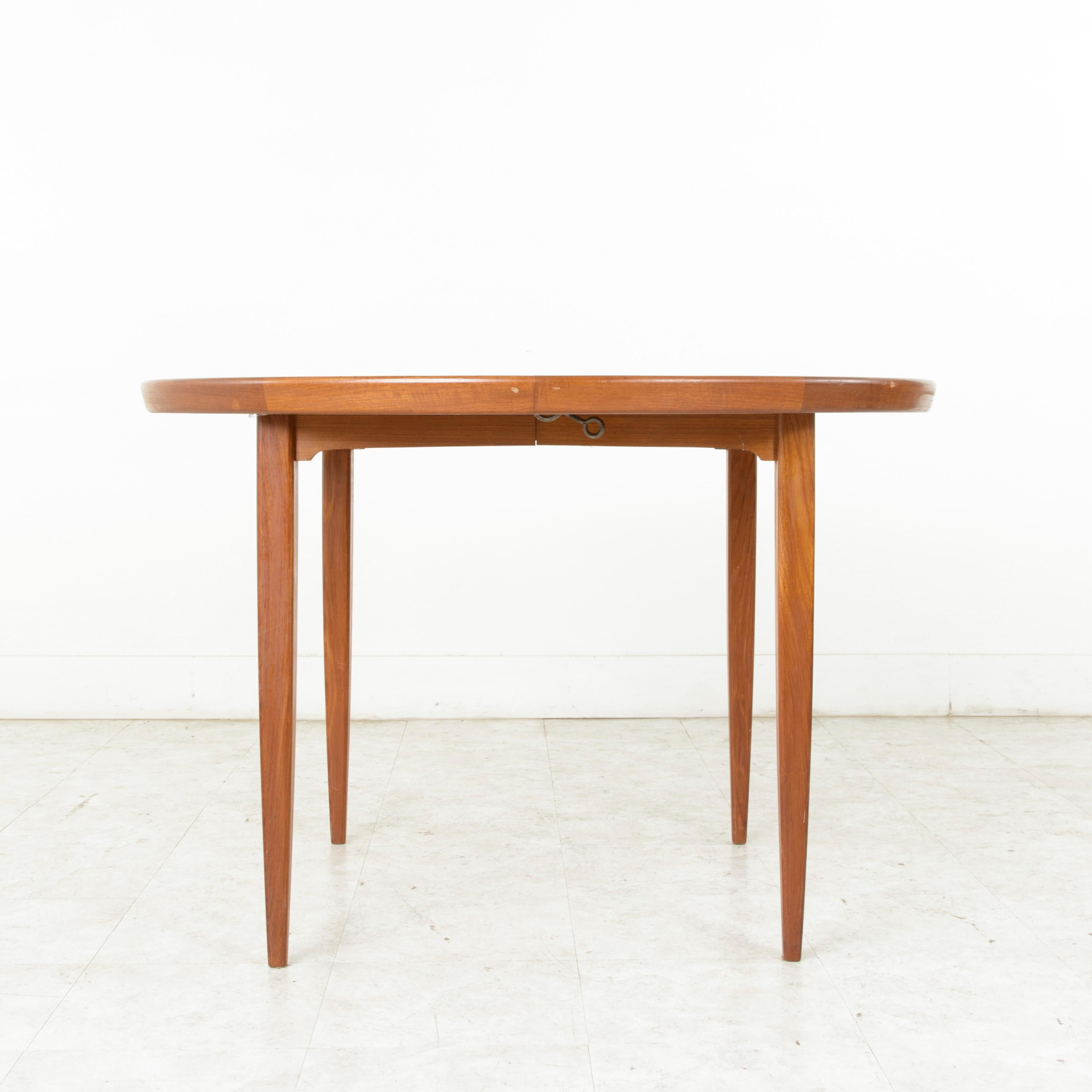 Midcentury Danish Round Teak Table and Four Chairs by Niels Koefoed, Hornslet 3