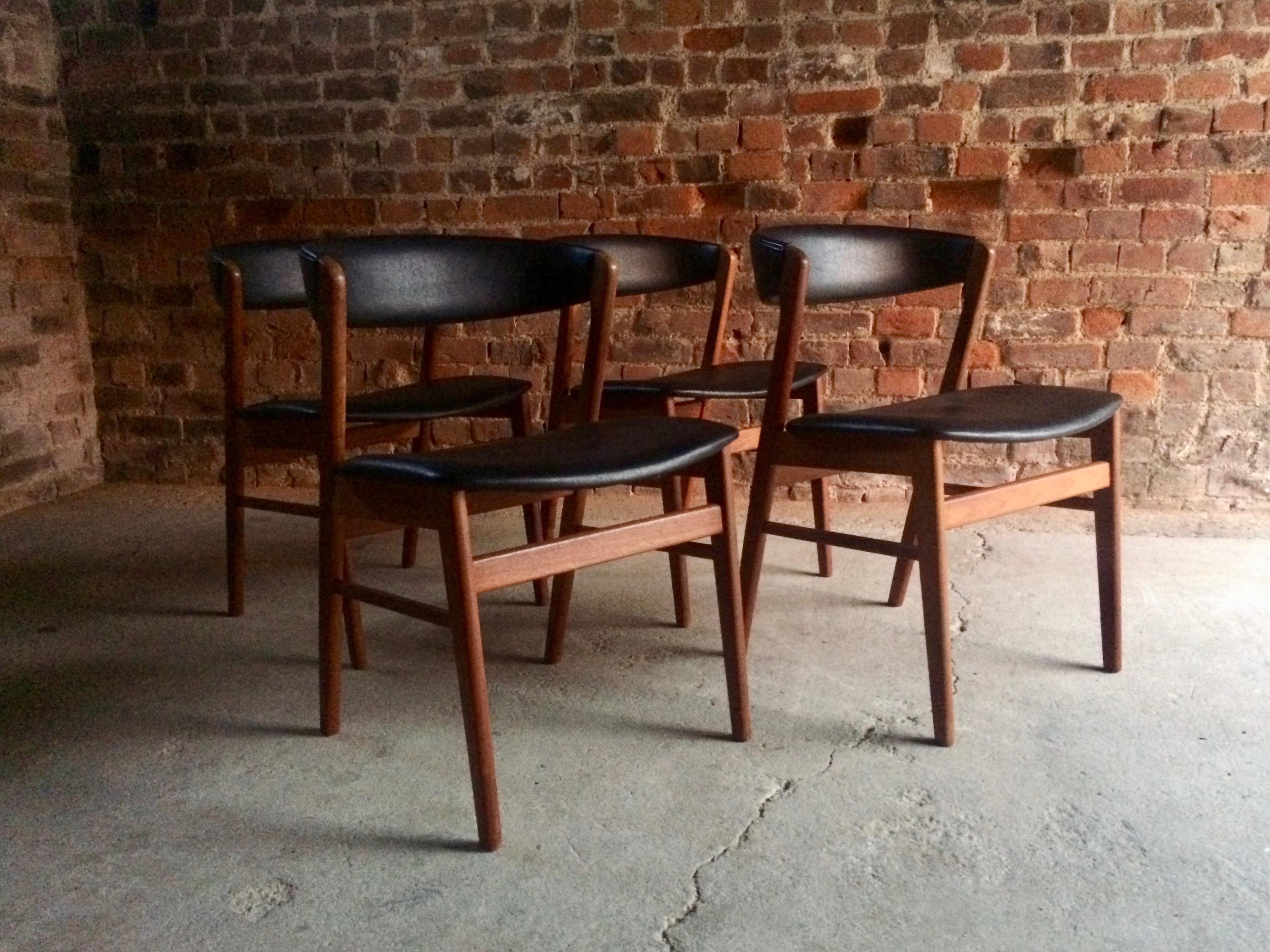 Midcentury Danish SAX Dining Chairs Teak Set of Four 1970s Scandinavian Design In Good Condition In Longdon, Tewkesbury