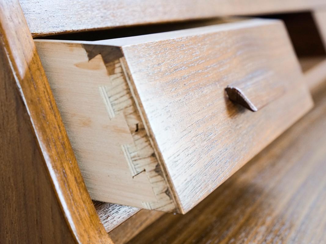 Midcentury Danish Secretary in Teak by Arne Wahl Iversen for Vinde Møbelfabrik (Teakholz)