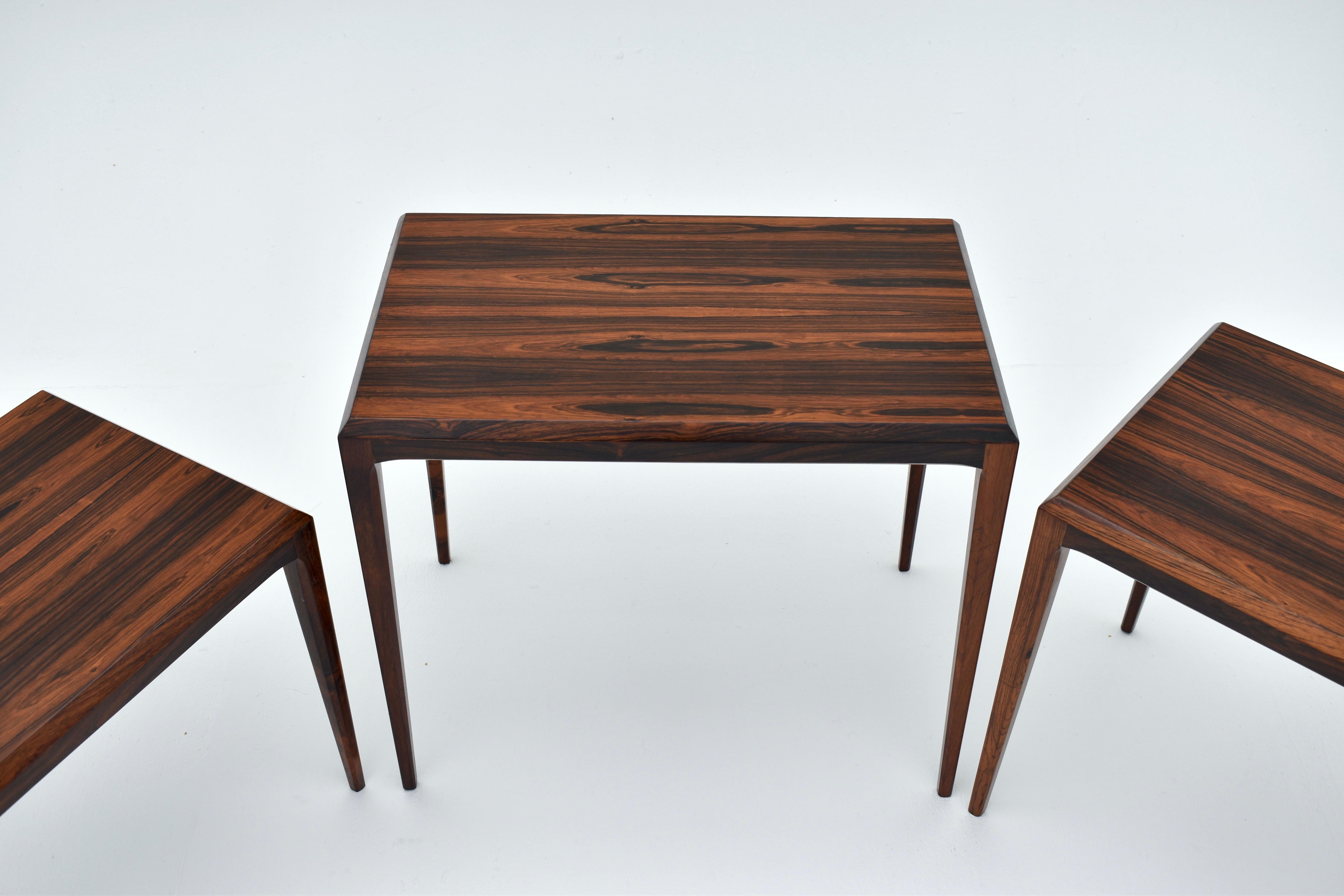 Midcentury Danish Set Of 3 Rosewood Nesting Tables BY Johannes Andersen For CFC In Good Condition For Sale In Shepperton, Surrey