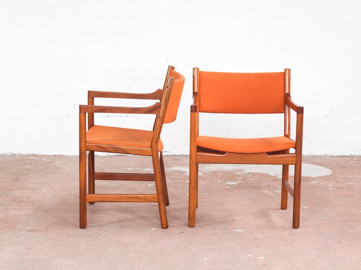 Midcentury Danish Set of 4 Chairs in Teak by Hans Wegner for Johannes Hansen (Moderne der Mitte des Jahrhunderts) im Angebot