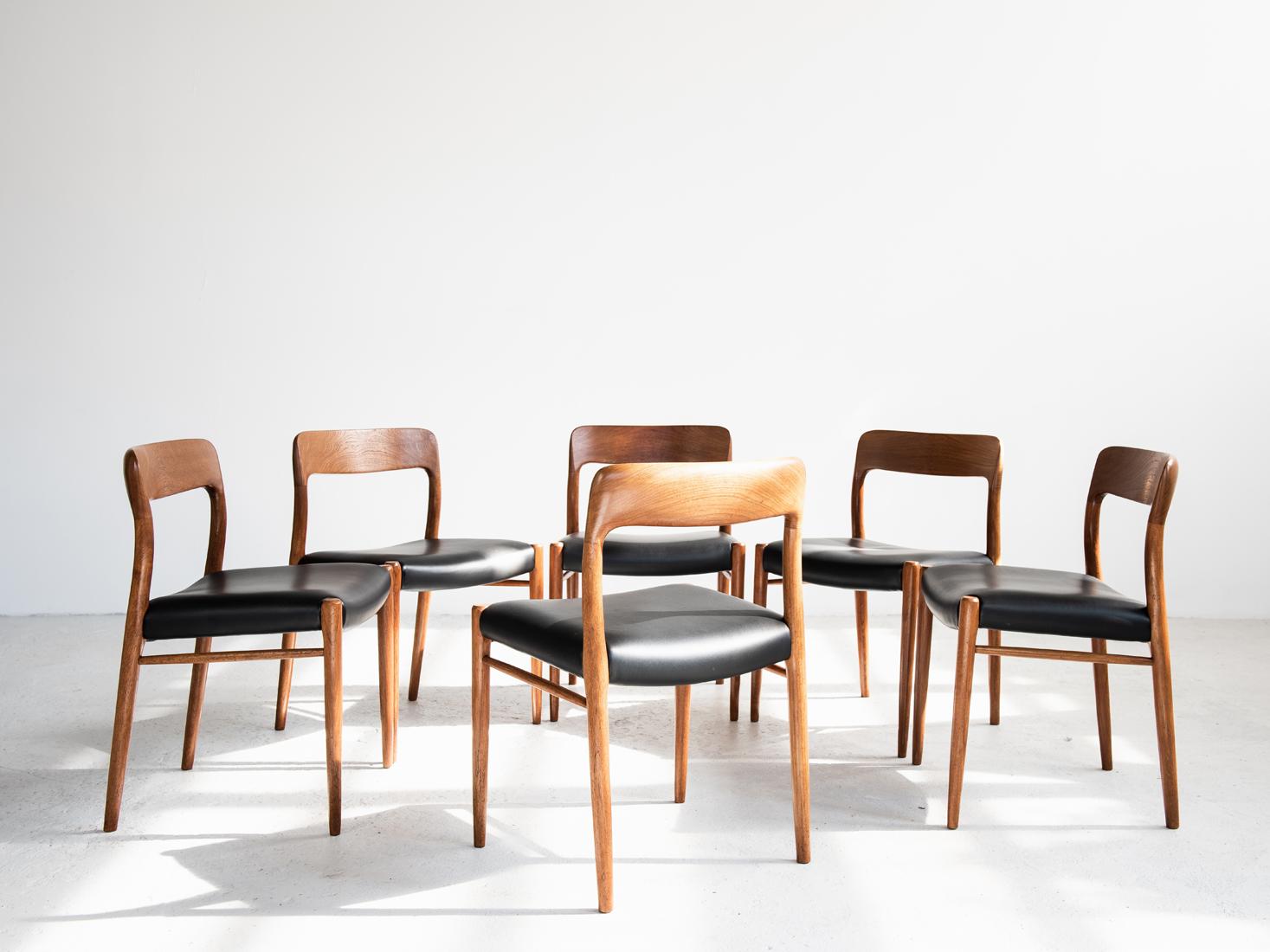 20th Century Midcentury Danish Set of 6 Chairs in Teak and Leather by Møller