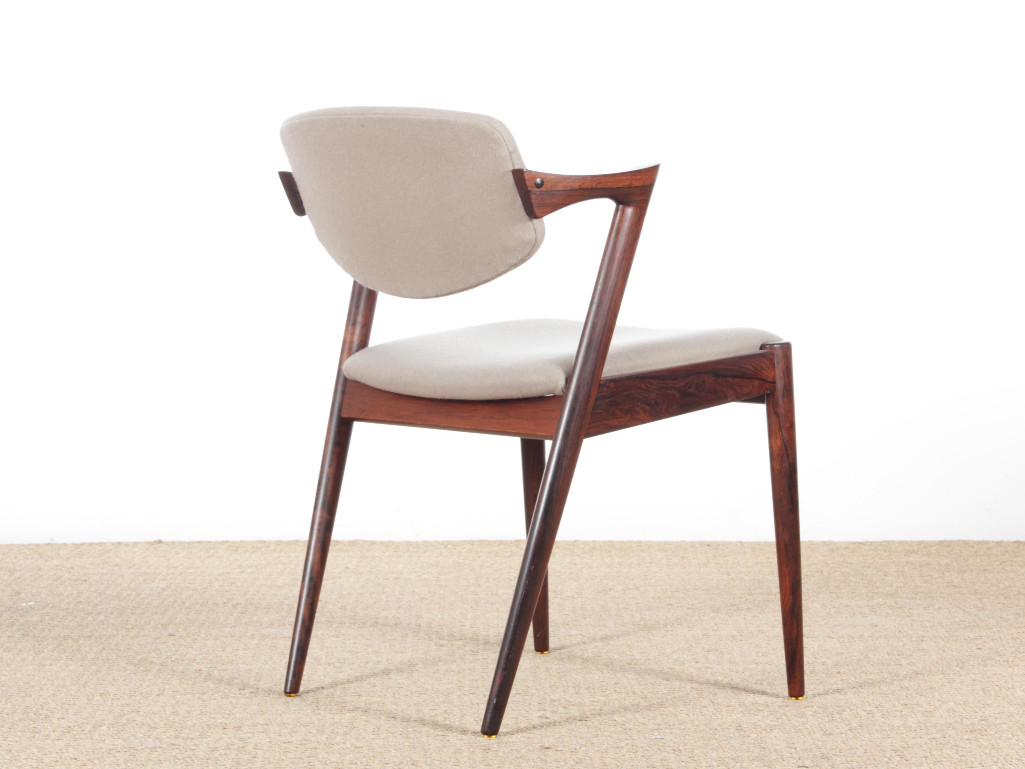 Midcentury Danish Set of 8 Kai Kristiansen Rosewood Chairs, Model 42 In Good Condition In Courbevoie, FR