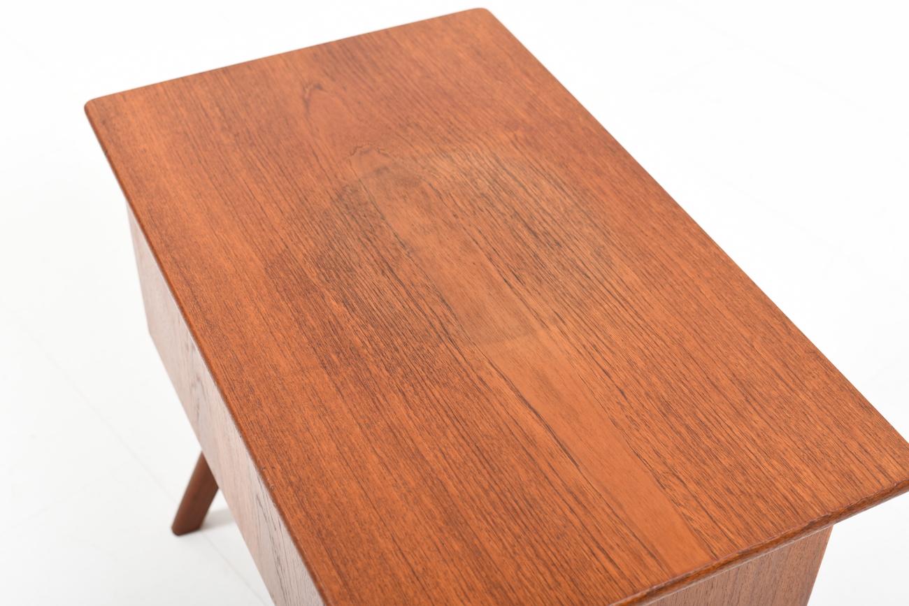 Midcentury Danish Sewing Table in Teak For Sale 2