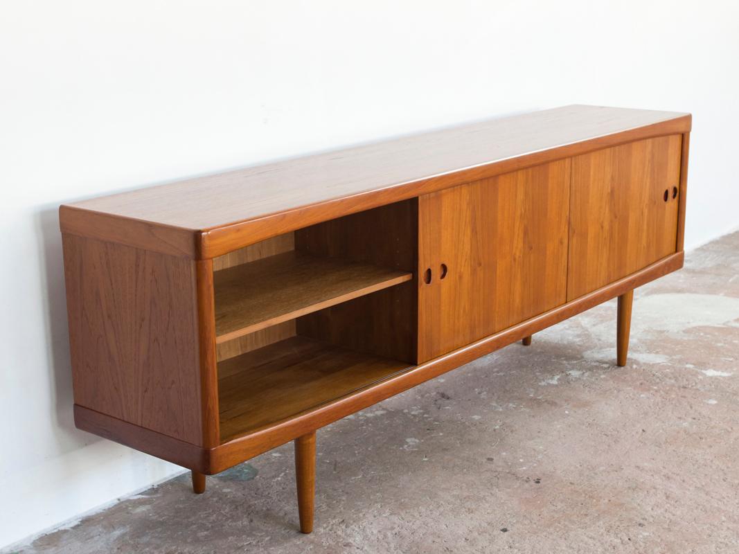 Midcentury Danish Sideboard in Teak by HW Klein for Bramin with Rounded Edges (Furnier)