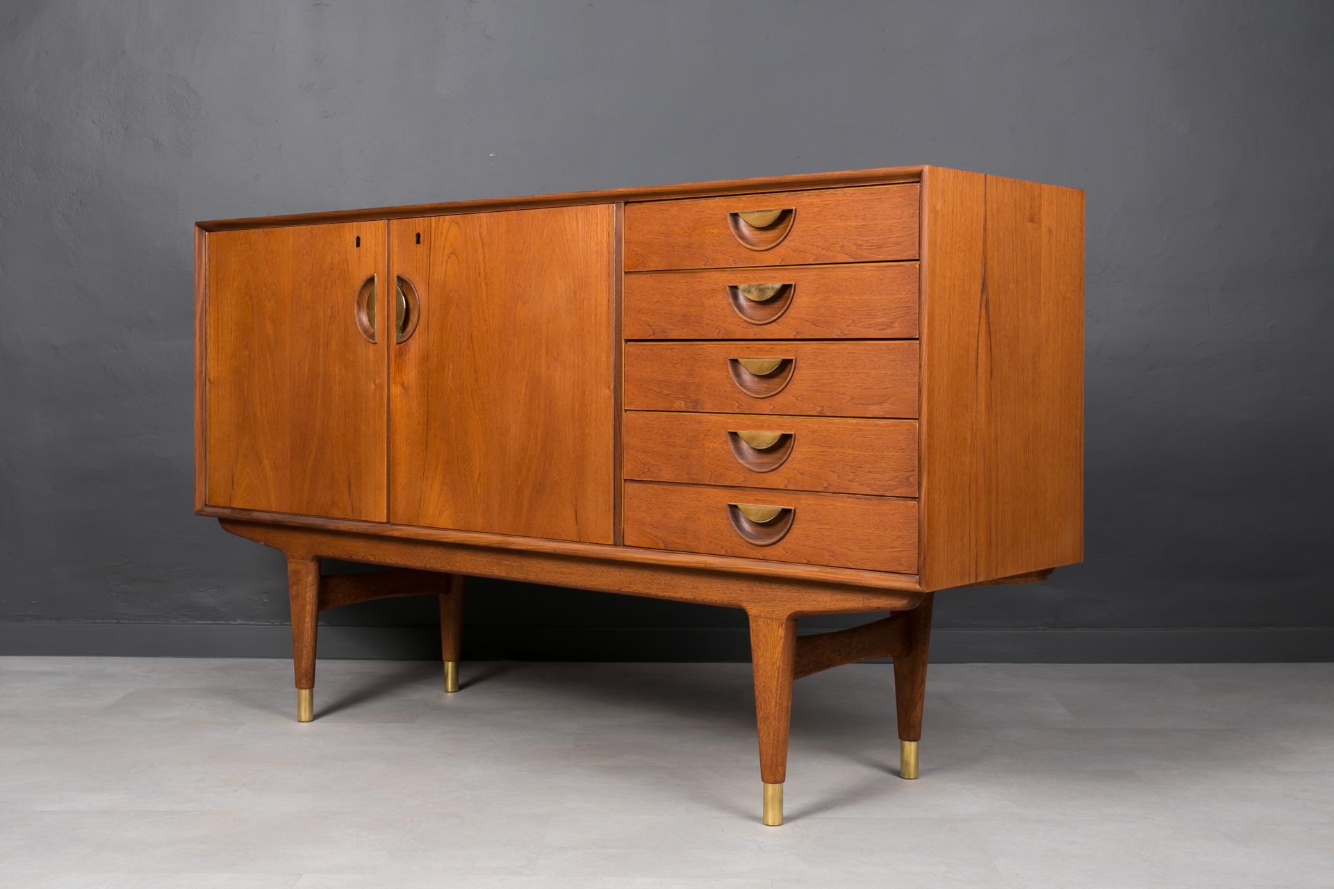 Mid-Century Modern Midcentury Danish Sideboard, Teak Wood and Brass Details, 1950s For Sale