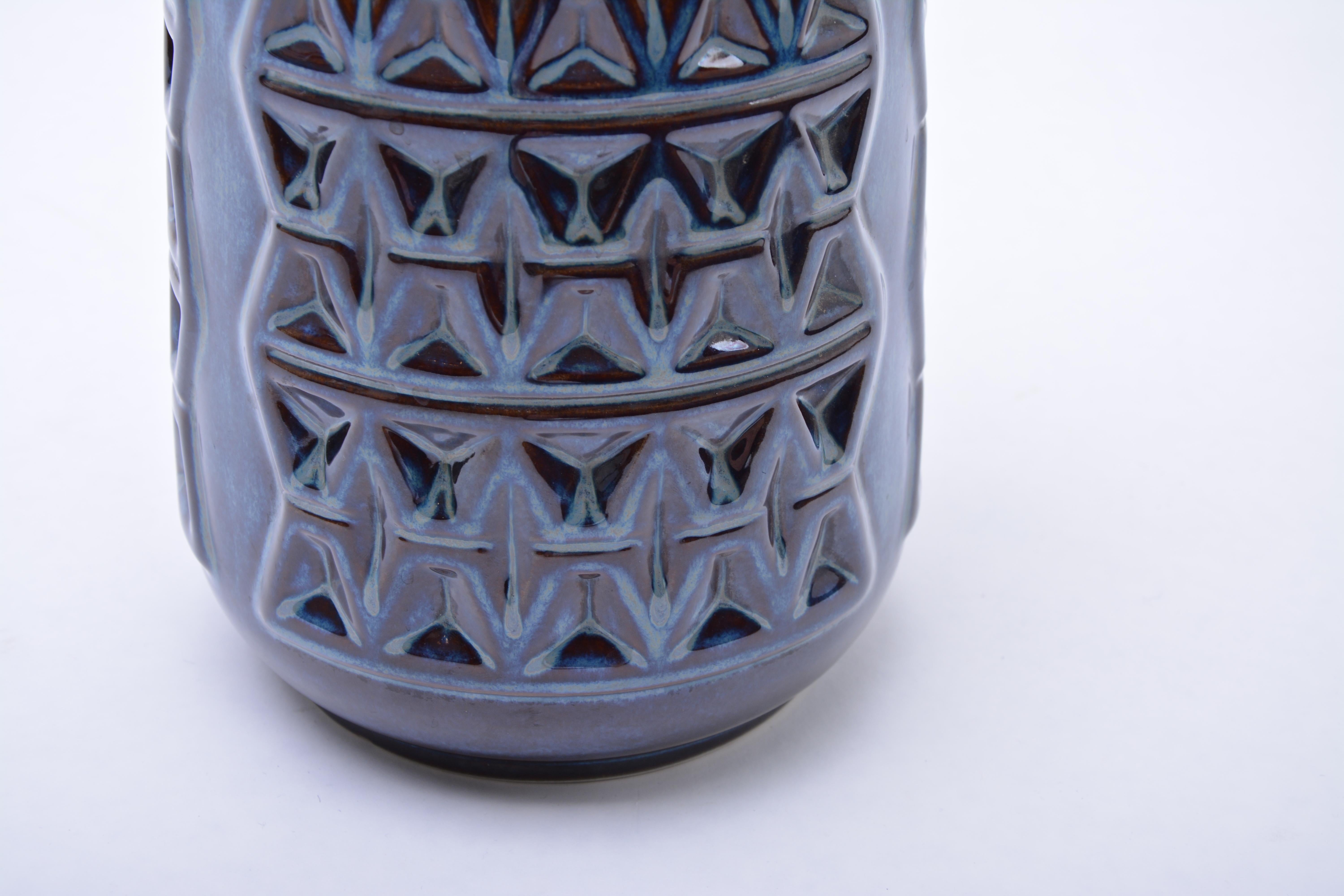 Blue Danish Mid-Century Modern stoneware vase by Einar Johansen for Soholm In Good Condition In Berlin, DE