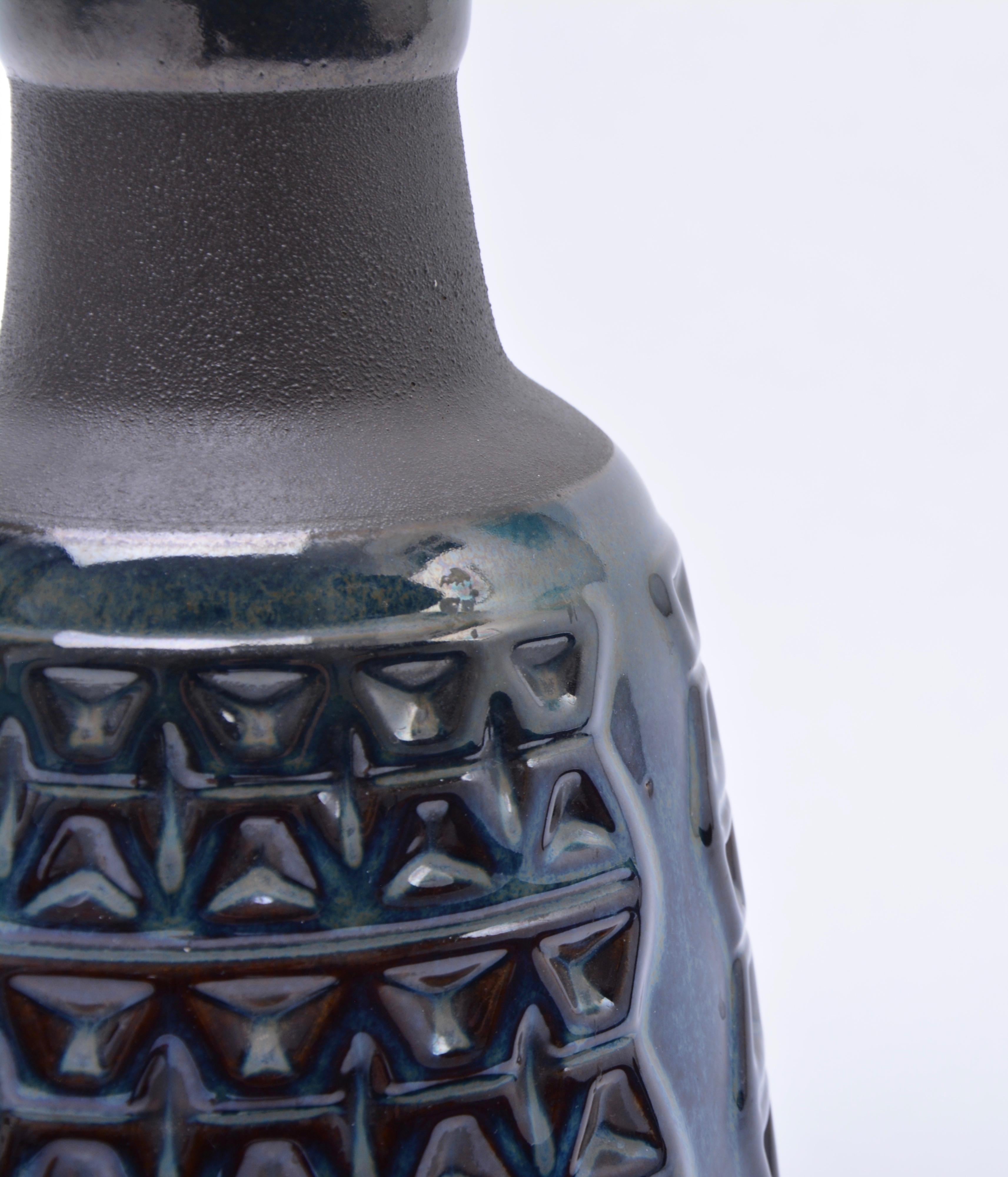 20ième siècle Vase en grès bleu danois de style moderne du milieu du siècle dernier, par Einar Johansen pour Soholm