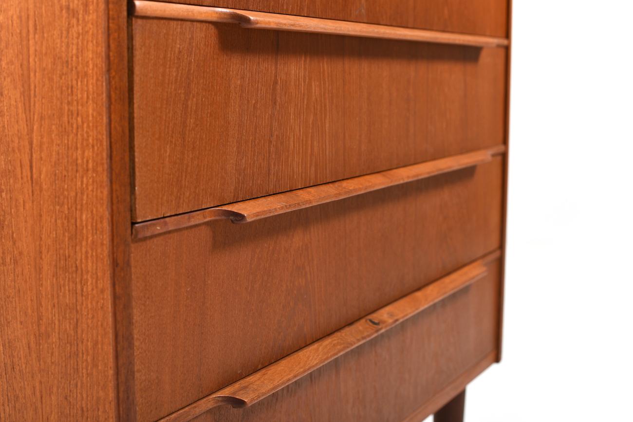 Midcentury Danish Teak Chest of Drawer For Sale 3